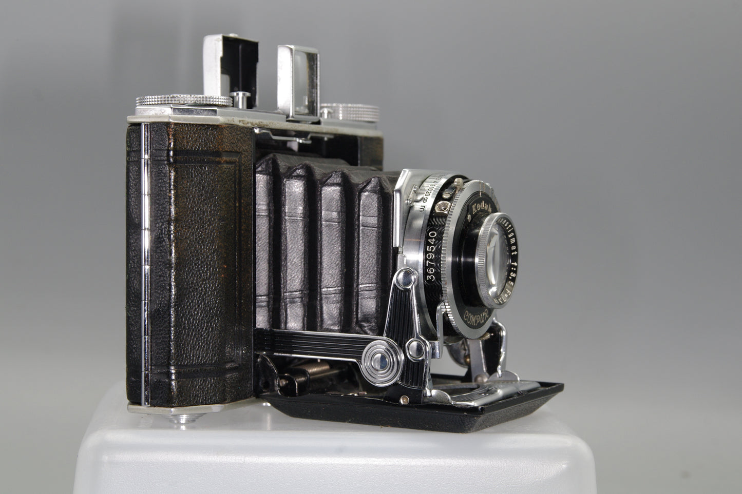 Kodak Duo 620 Folding Camera – 75mm f/3.5 Kodak Anastigmat Lens – Series II