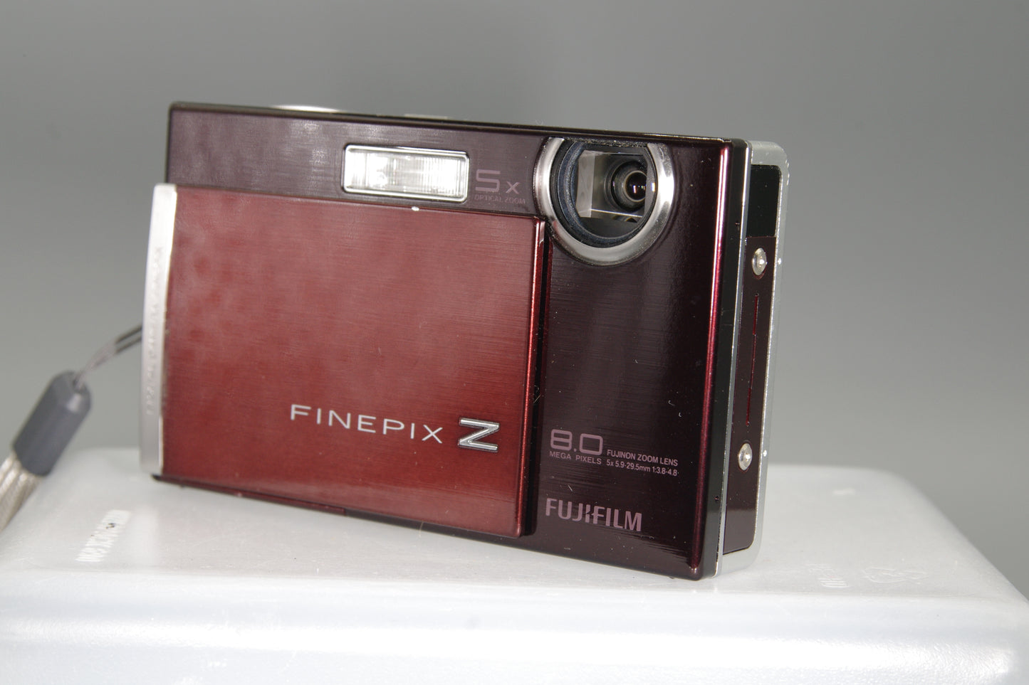 Fujifilm FinePix Z100fd 8MP Digital Camera – Ultra-Slim, 5x Zoom, Face Detection