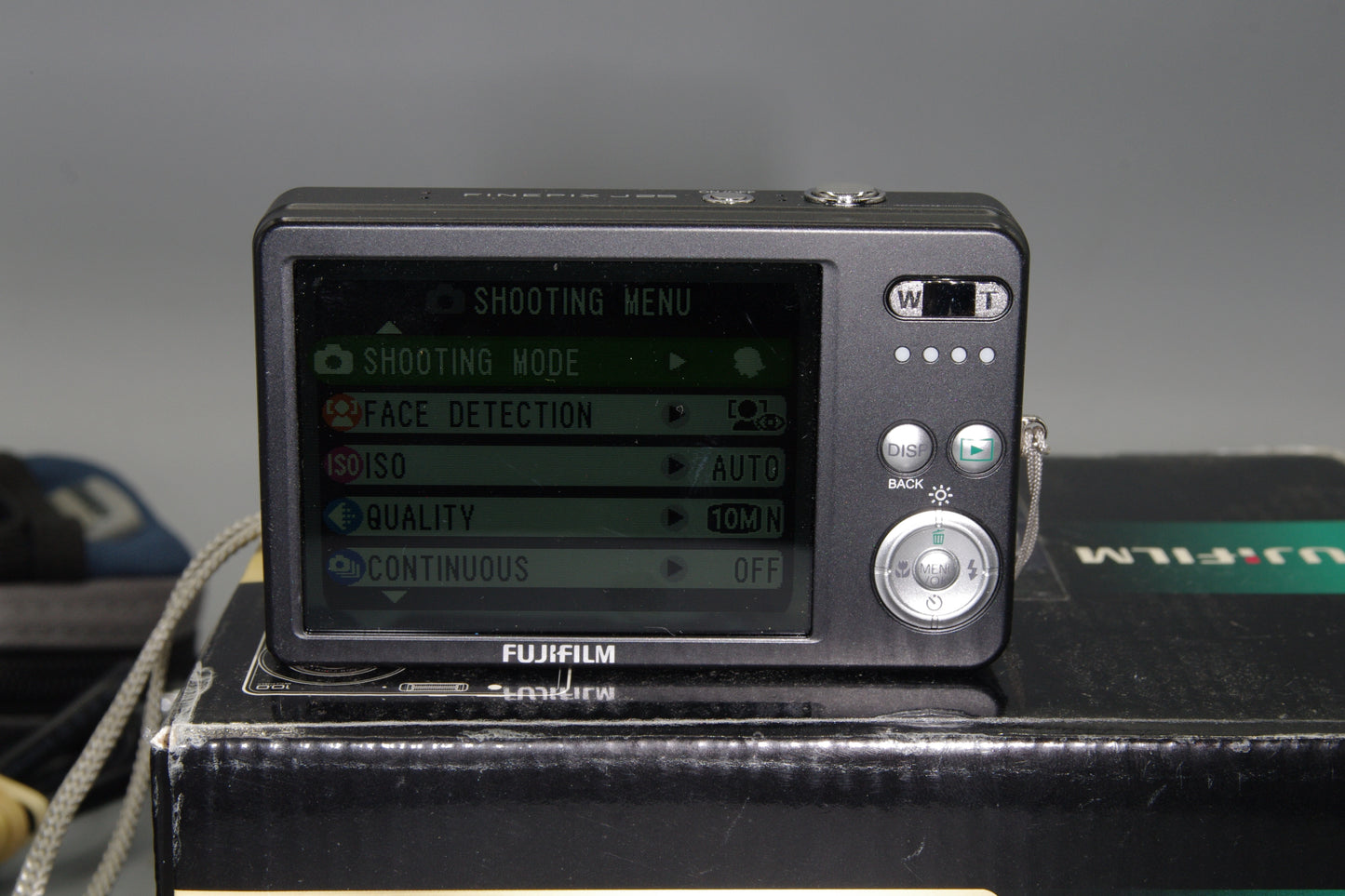 Fujifilm FinePix J25 10MP Compact Camera – 3x Zoom, Boxed – Excellent Condition