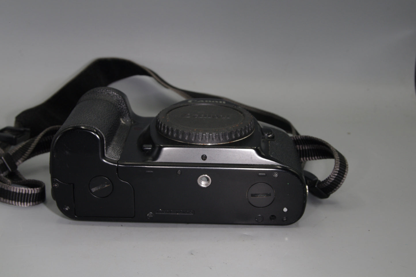 Canon EOS-1 35mm SLR Body – Pro Grade – EF Mount – 1989 Classic – VGC