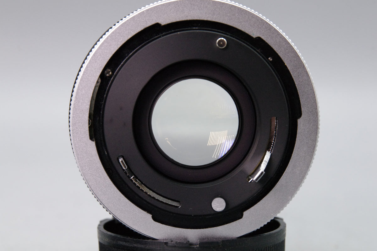 Vivitar 24mm f2 MC Wide Angle Lens Canon FD Mount Caps Excellent
