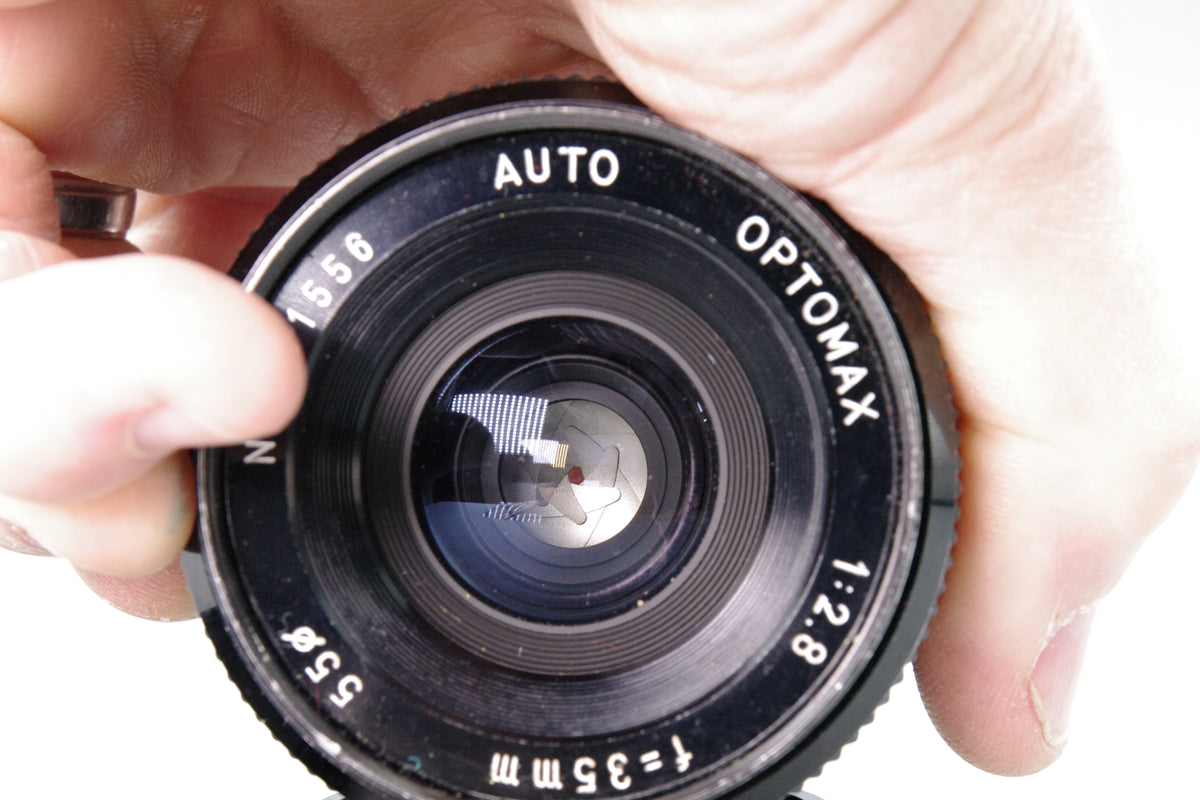 Auto Optomax 35mm f2.8 Wide Angle Lens M42 Screw Mount Caps Very Good