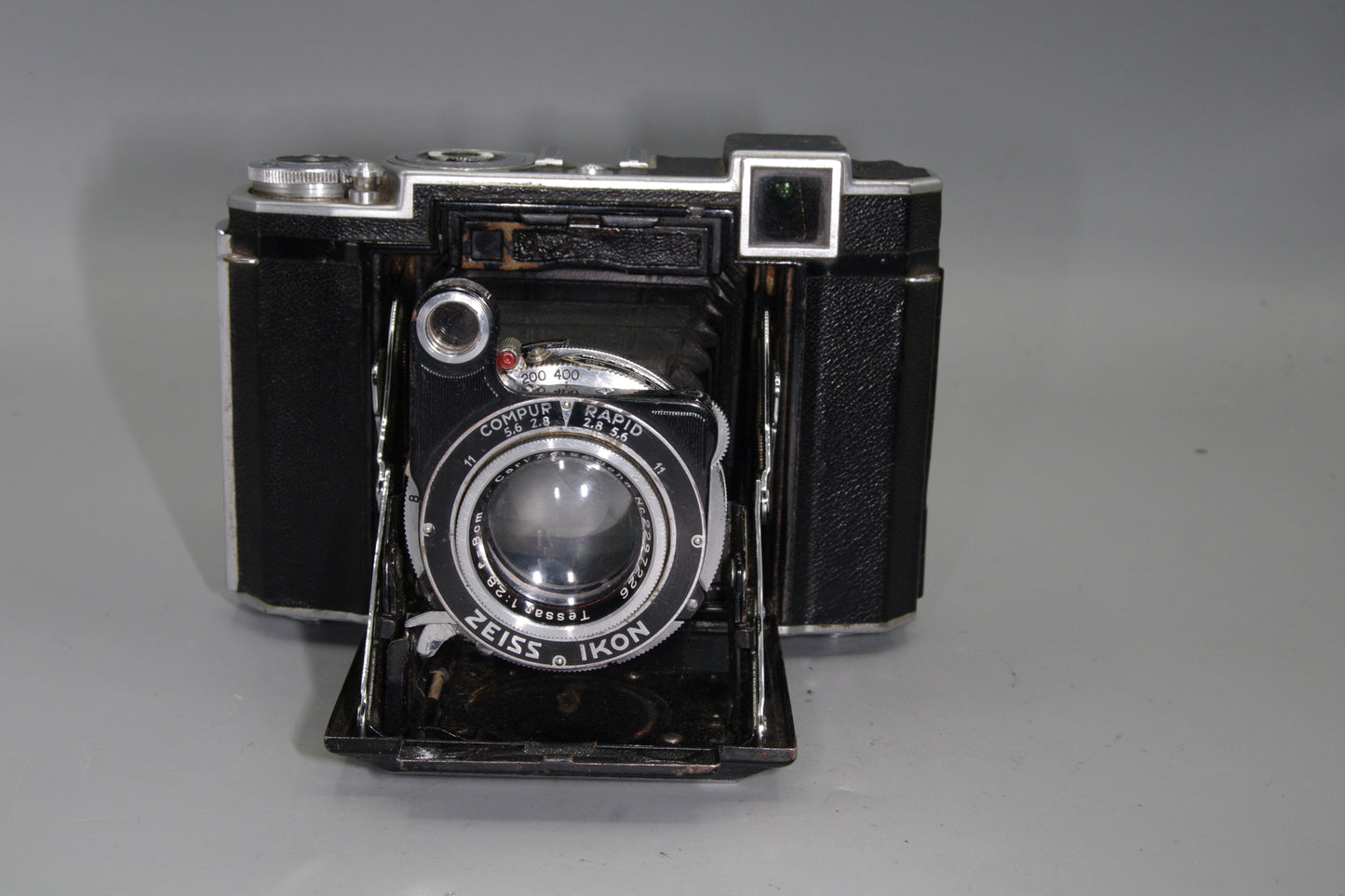 Zeiss Ikon Super Ikonta 532/16 – 6x6 – Tessar 8cm f/2.8 – Folding RF – VGC