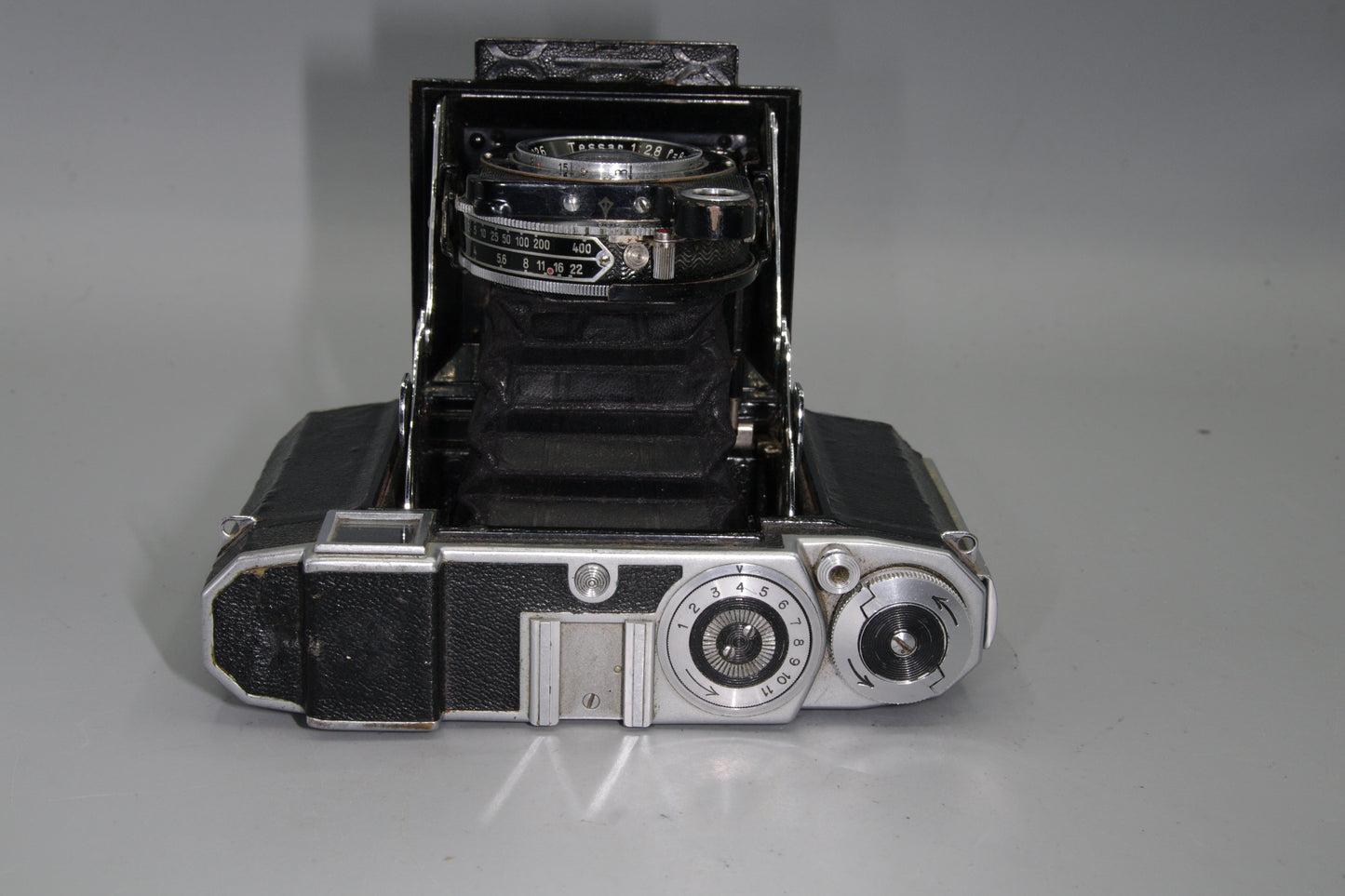 Zeiss Ikon Super Ikonta 532/16 – 6x6 – Tessar 8cm f/2.8 – Folding RF – VGC