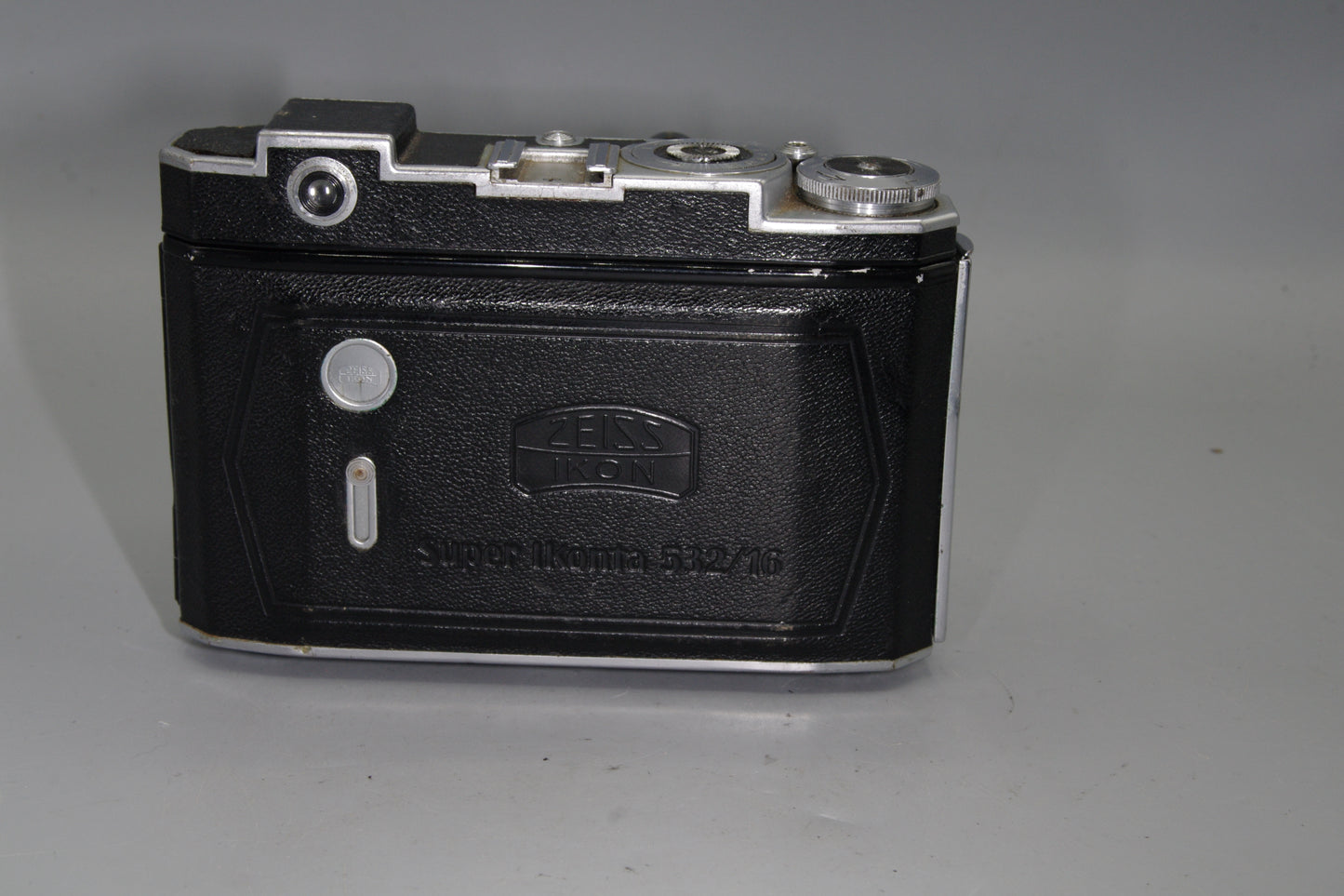 Zeiss Ikon Super Ikonta 532/16 – 6x6 – Tessar 8cm f/2.8 – Folding RF – VGC