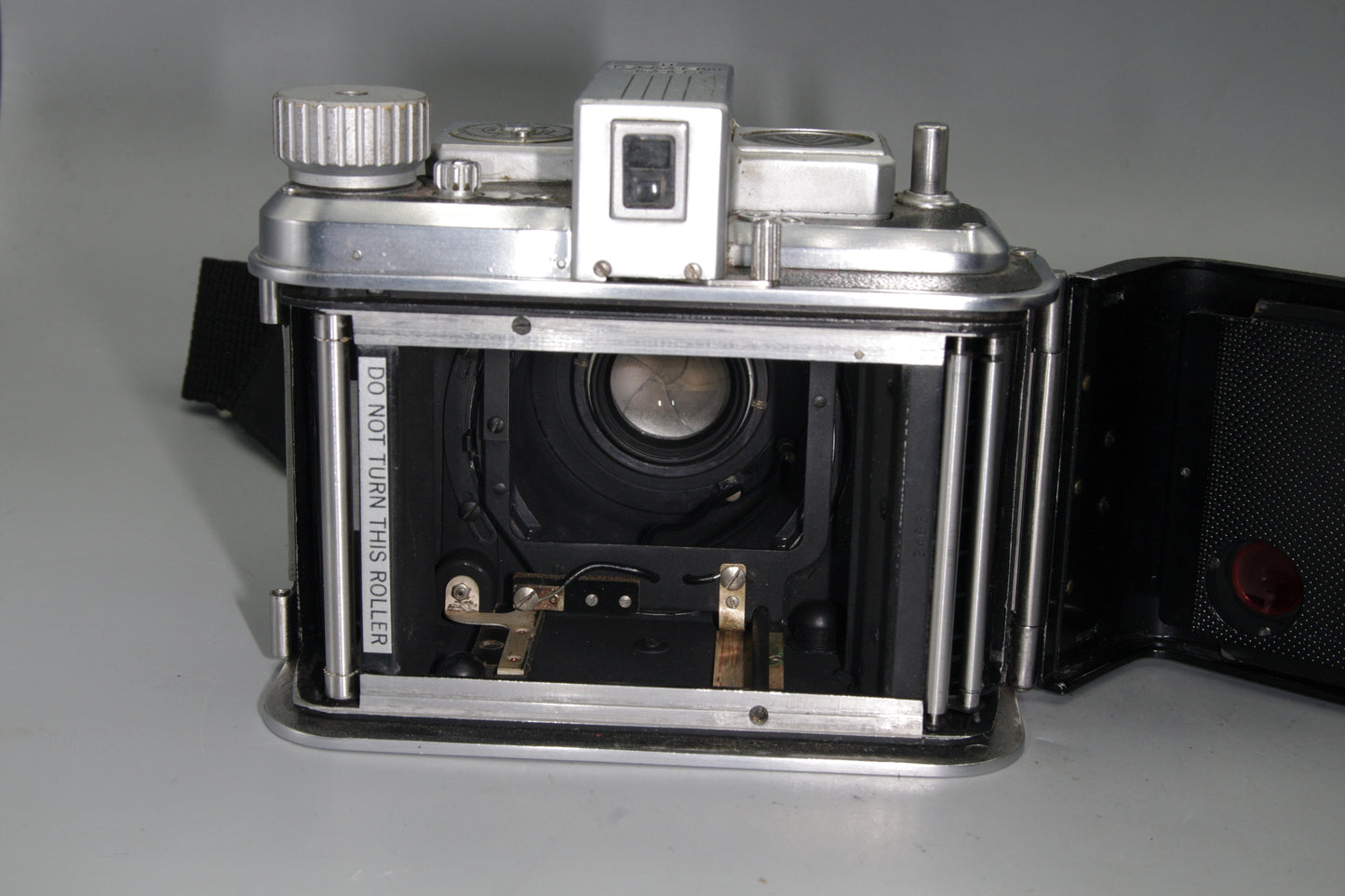 Kodak Medalist II – 6×9 Rangefinder – Ektar 100mm f/3.5 – US Military Icon