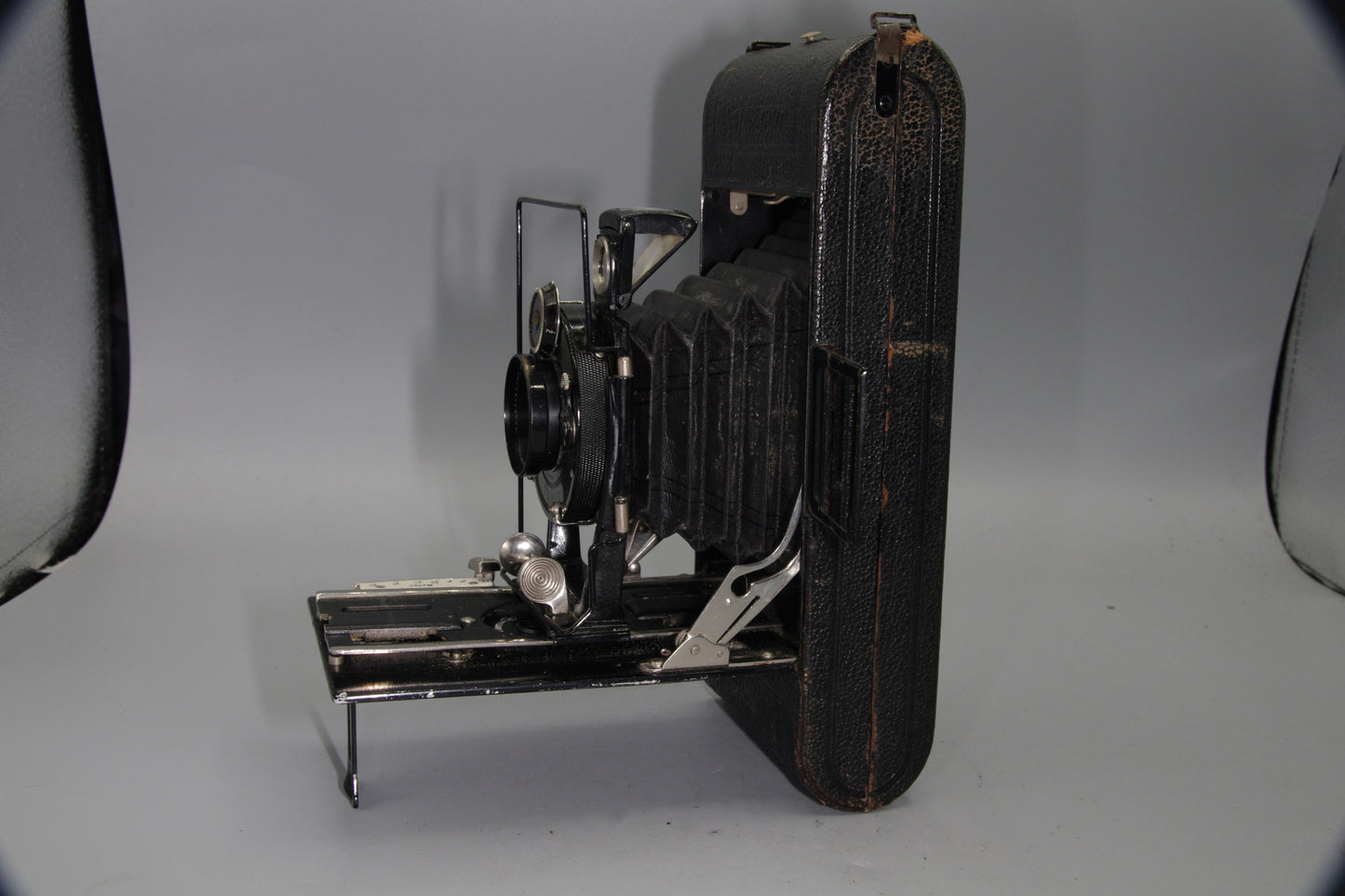Vintage Voigtländer Folding Camera with Skopar 11.4cm f/4.5 Lens and Compur Shutter – Circa 1930s