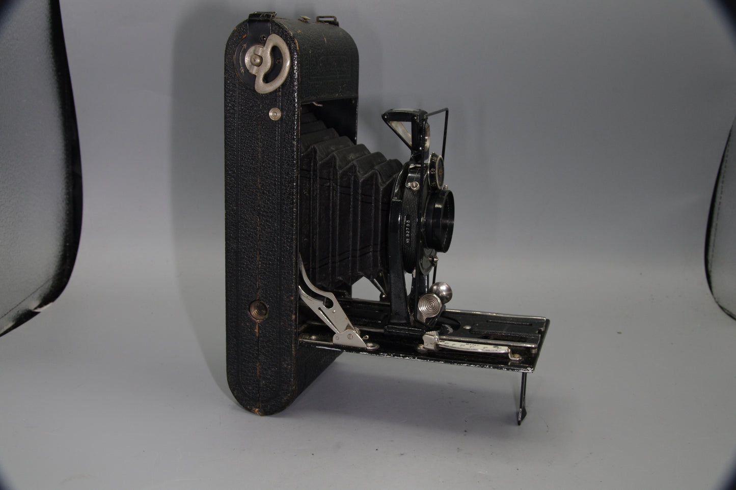 Vintage Voigtländer Folding Camera with Skopar 11.4cm f/4.5 Lens and Compur Shutter – Circa 1930s