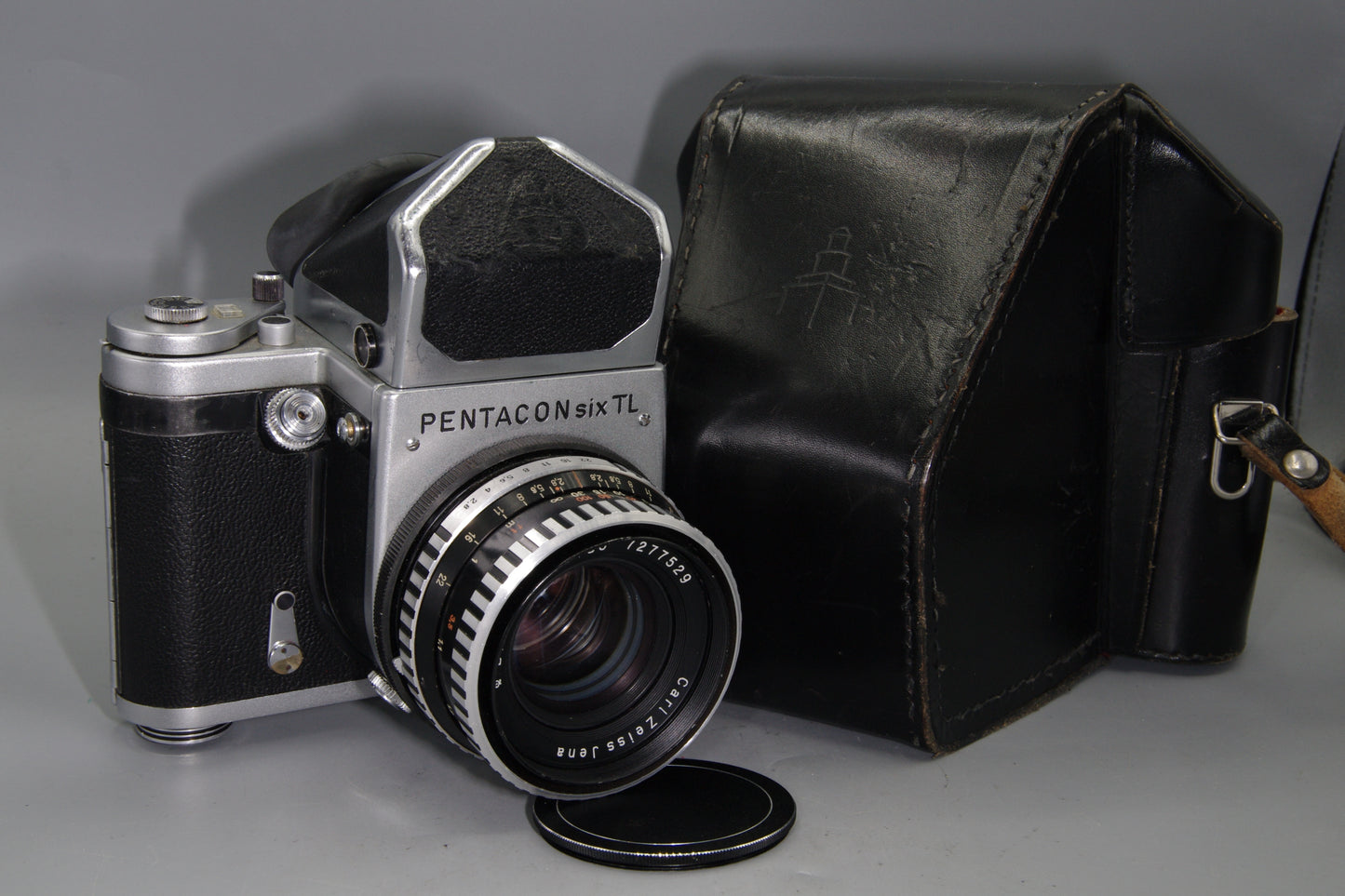 Pentacon SixTL Medium Format Camera with Carl Zeiss Jena Biometar 80mm f/2.8 Lens – Leather Case – Classic 6×6 SLR