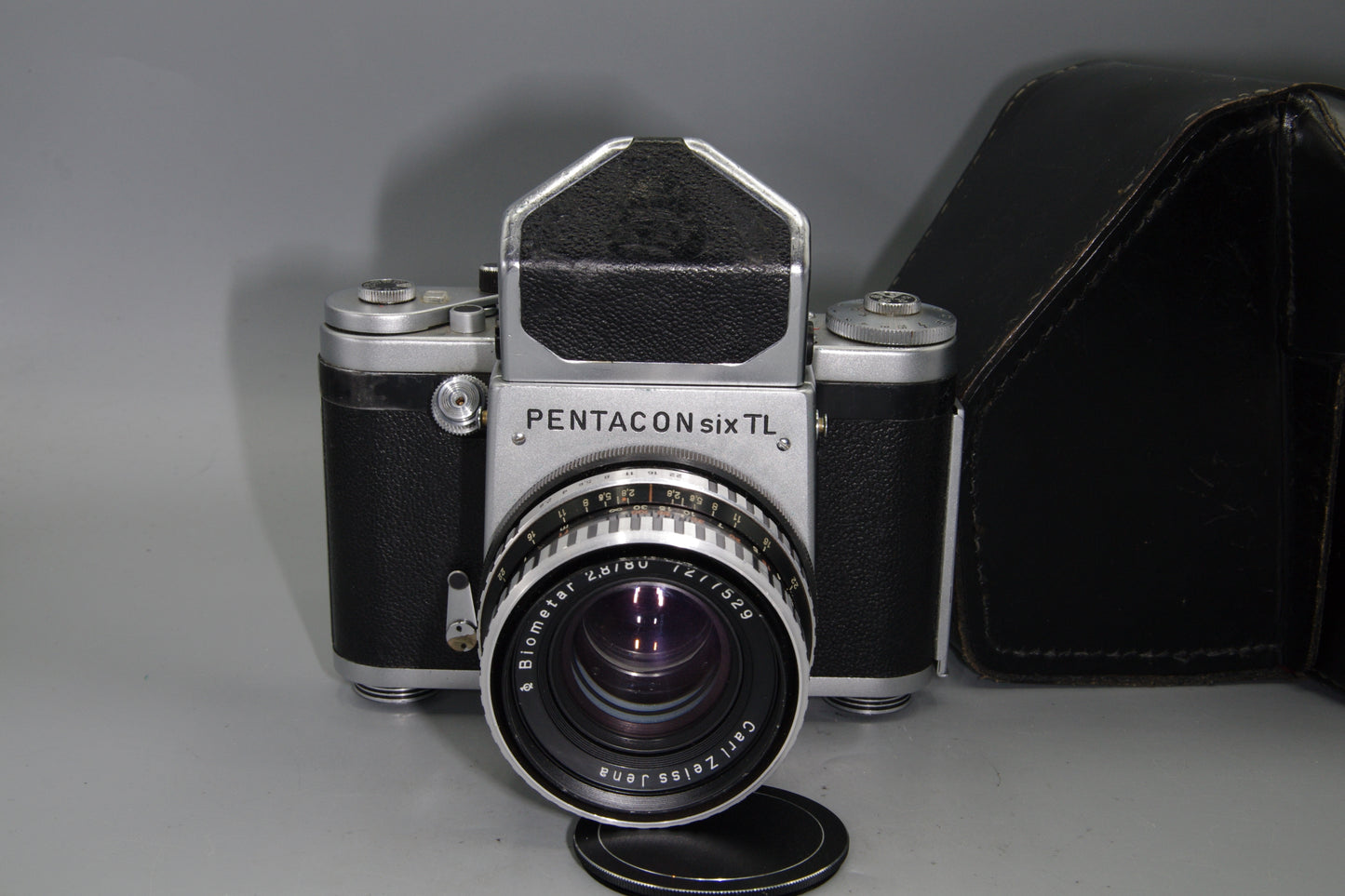 Pentacon SixTL Medium Format Camera with Carl Zeiss Jena Biometar 80mm f/2.8 Lens – Leather Case – Classic 6×6 SLR