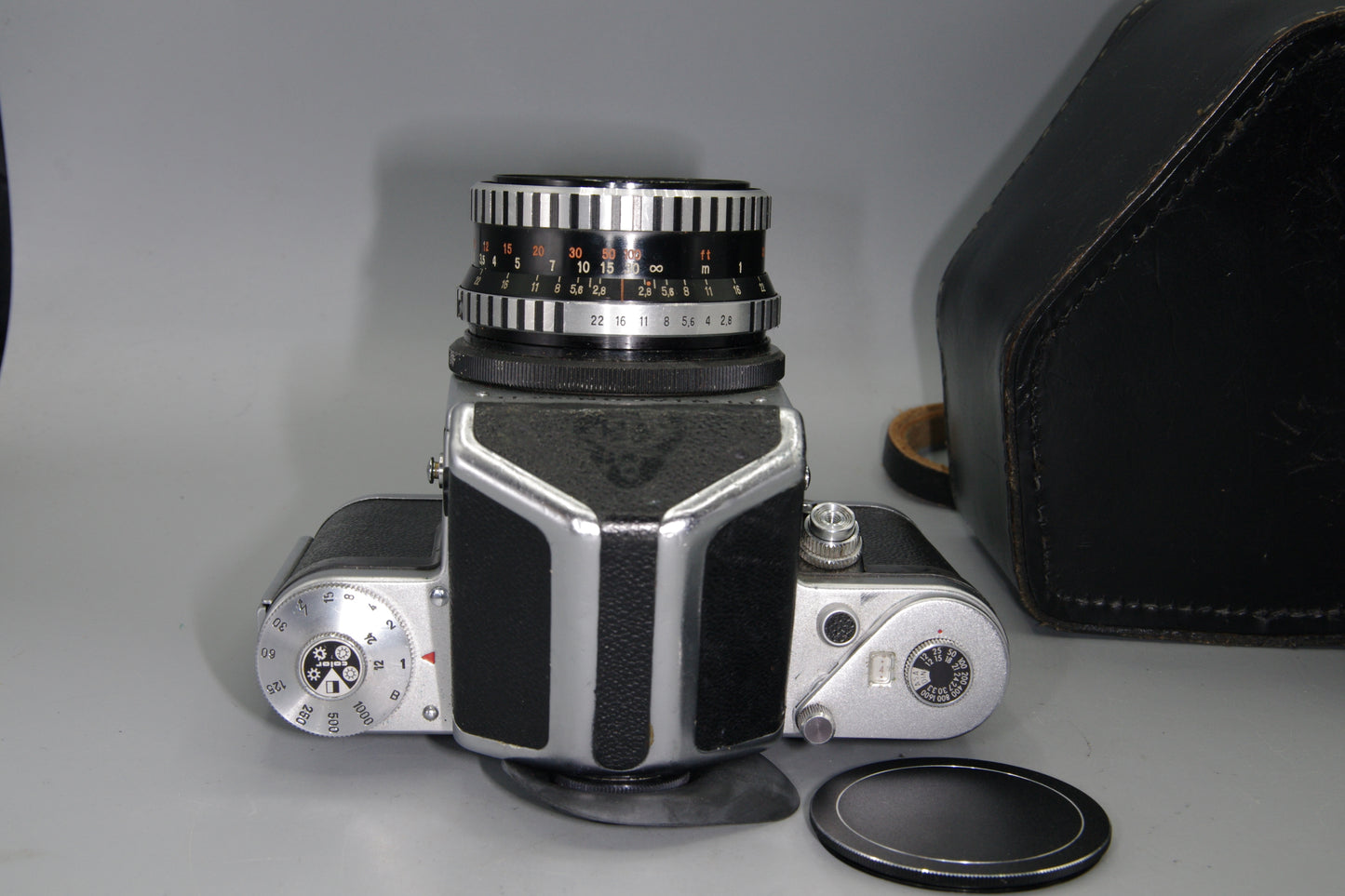 Pentacon SixTL Medium Format Camera with Carl Zeiss Jena Biometar 80mm f/2.8 Lens – Leather Case – Classic 6×6 SLR