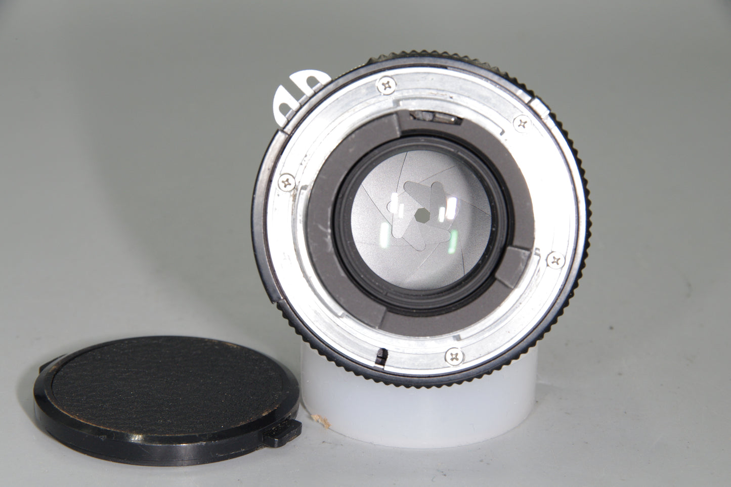 Nikon Nikkor 85mm f/2 AI Lens – Manual Focus – Nikon F Mount - Excellent