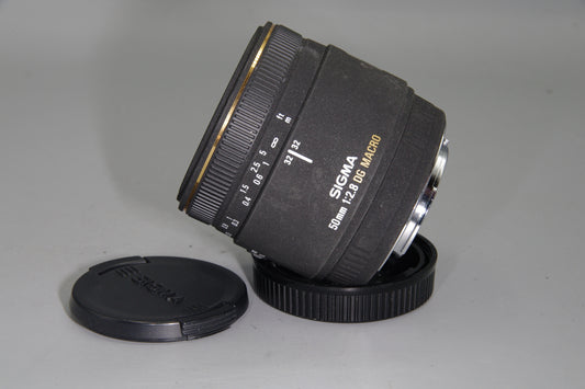 Sigma 50mm f/2.8 EX DG Macro Lens – 1:1 Sharp Detail - Minolta/Sony A Mount