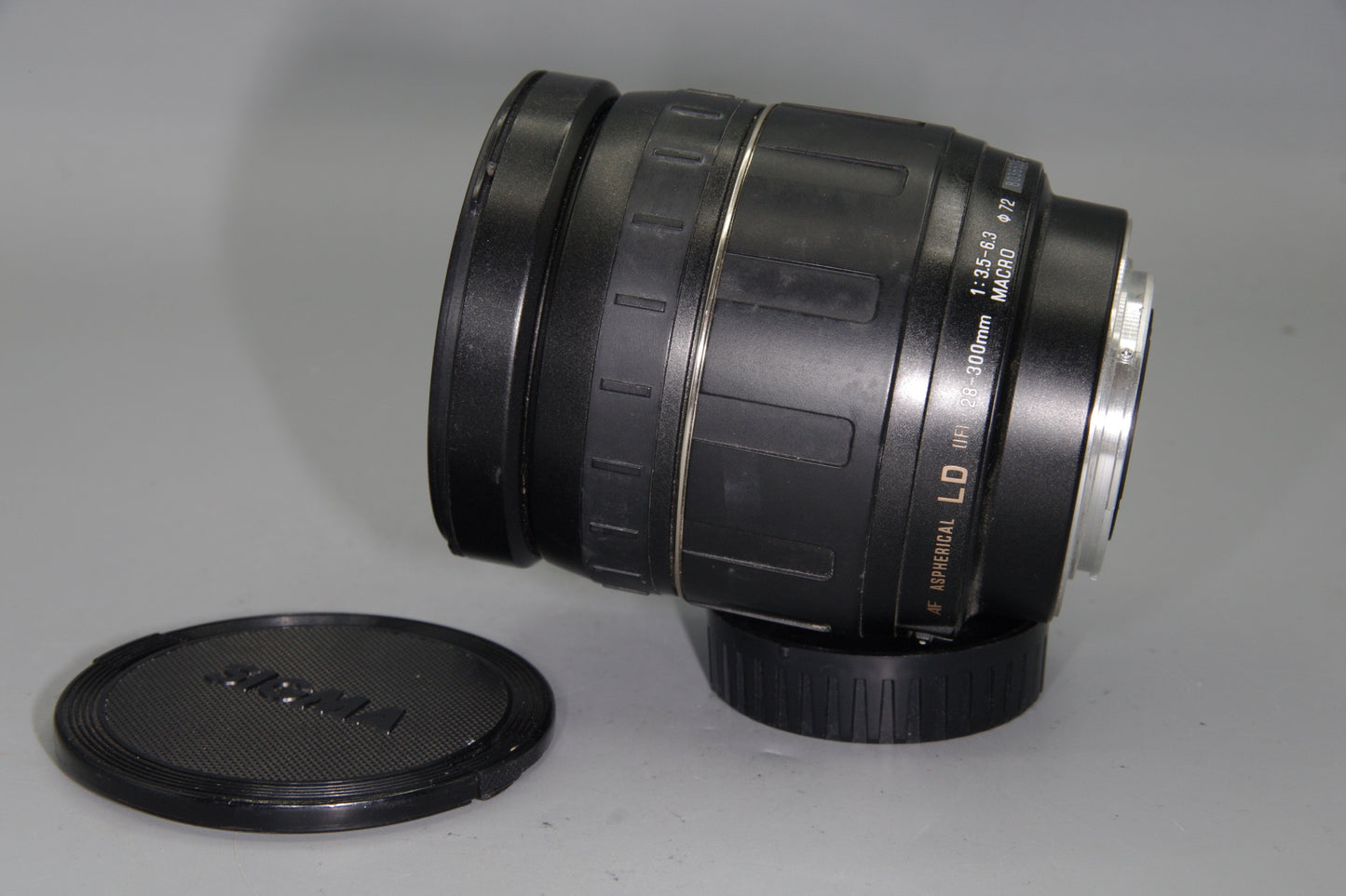 Tamron 28-300mm F/3.5-6.3 Aspherical LD (IF) AF Lens – Minolta A Mount