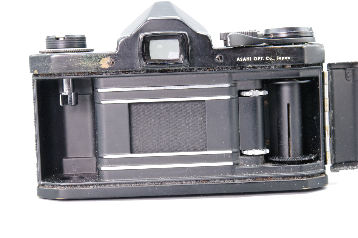 Asahi Pentax S1a 35mm Film SLR Camera Body Black Finish Faulty Winder Mirror Sticking