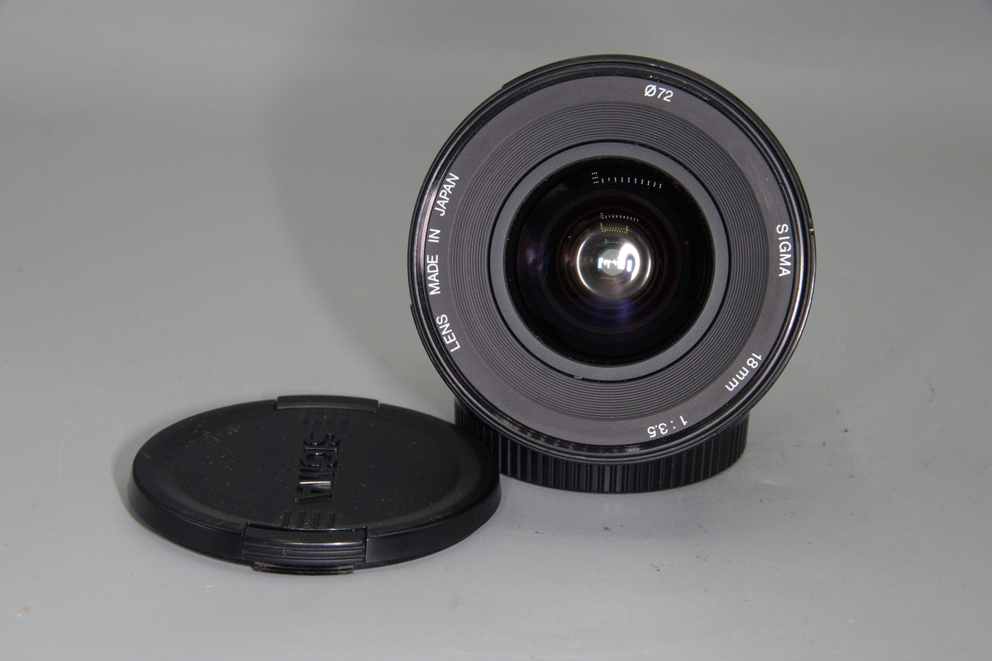 Sigma 18mm F/3.5 Wide-Angle Prime Lens = Canon EF-S Mount- Please Read