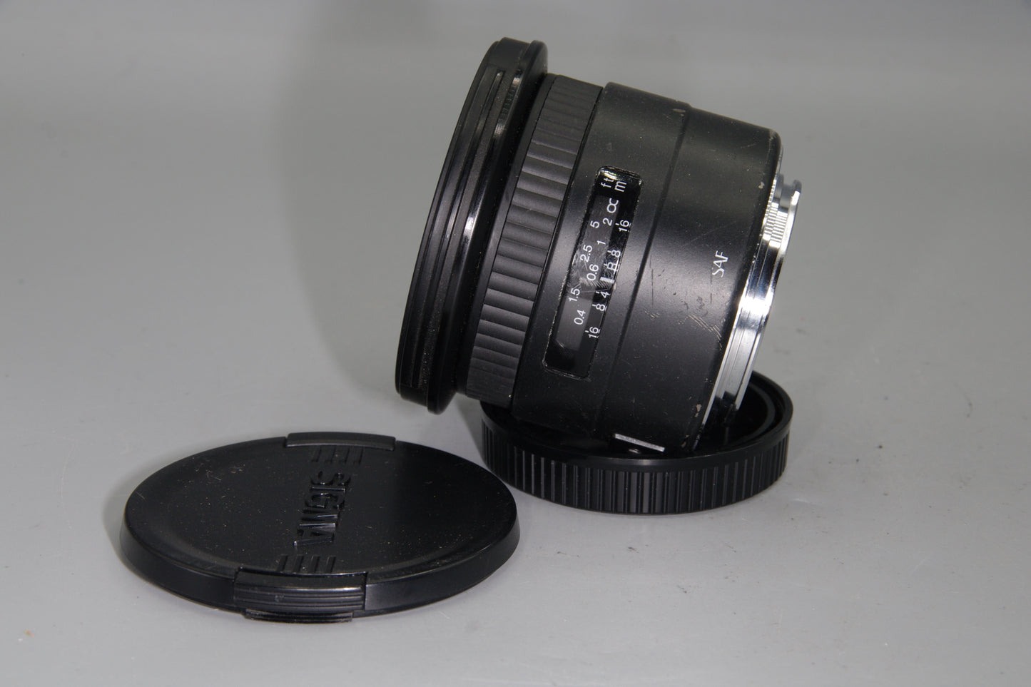 Sigma 18mm F/3.5 Wide-Angle Prime Lens = Canon EF-S Mount- Please Read