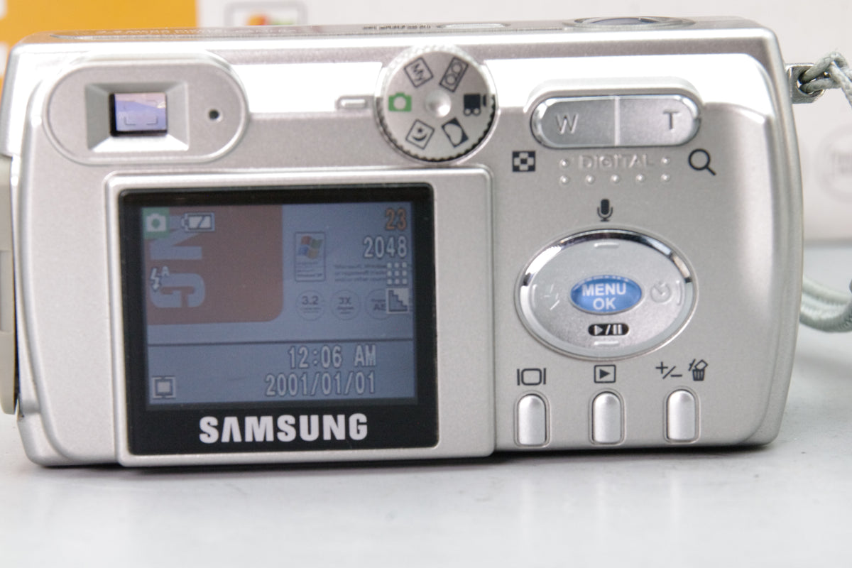 Samsung Digimax 301 3.2MP Compact Digital Camera Boxed Manuals Strap Tested Excellent