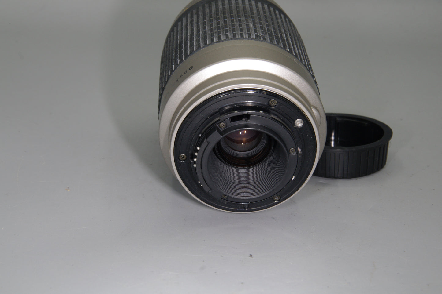 Nikon AF Nikkor 70-300mm F/4.5-5.6G ED Lens – Nikon F Mount – with caps
