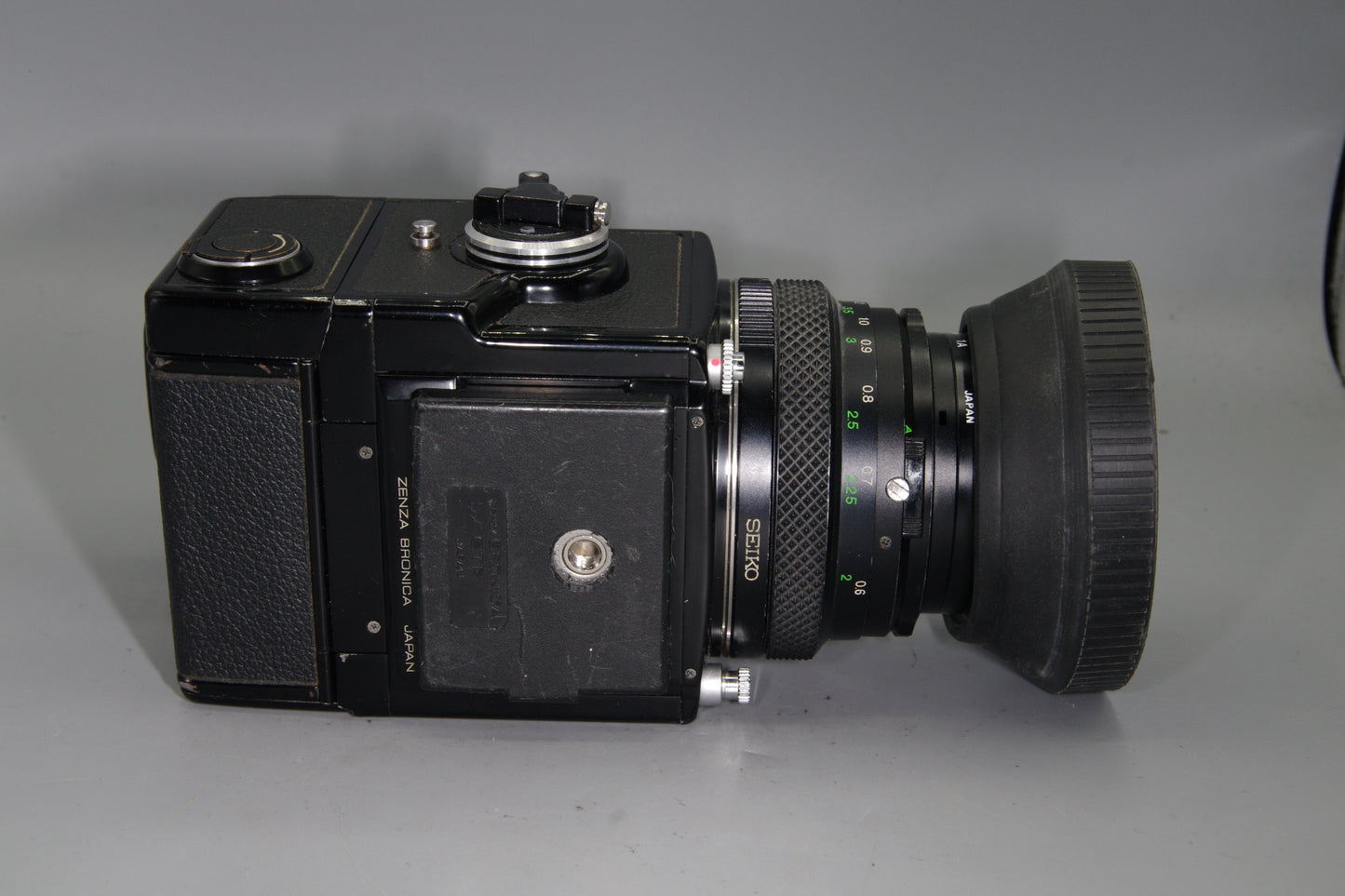 Zenza Bronica ETR-C Medium Format Camera with Zenzanon 75mm f/2.8 Lens – VGC