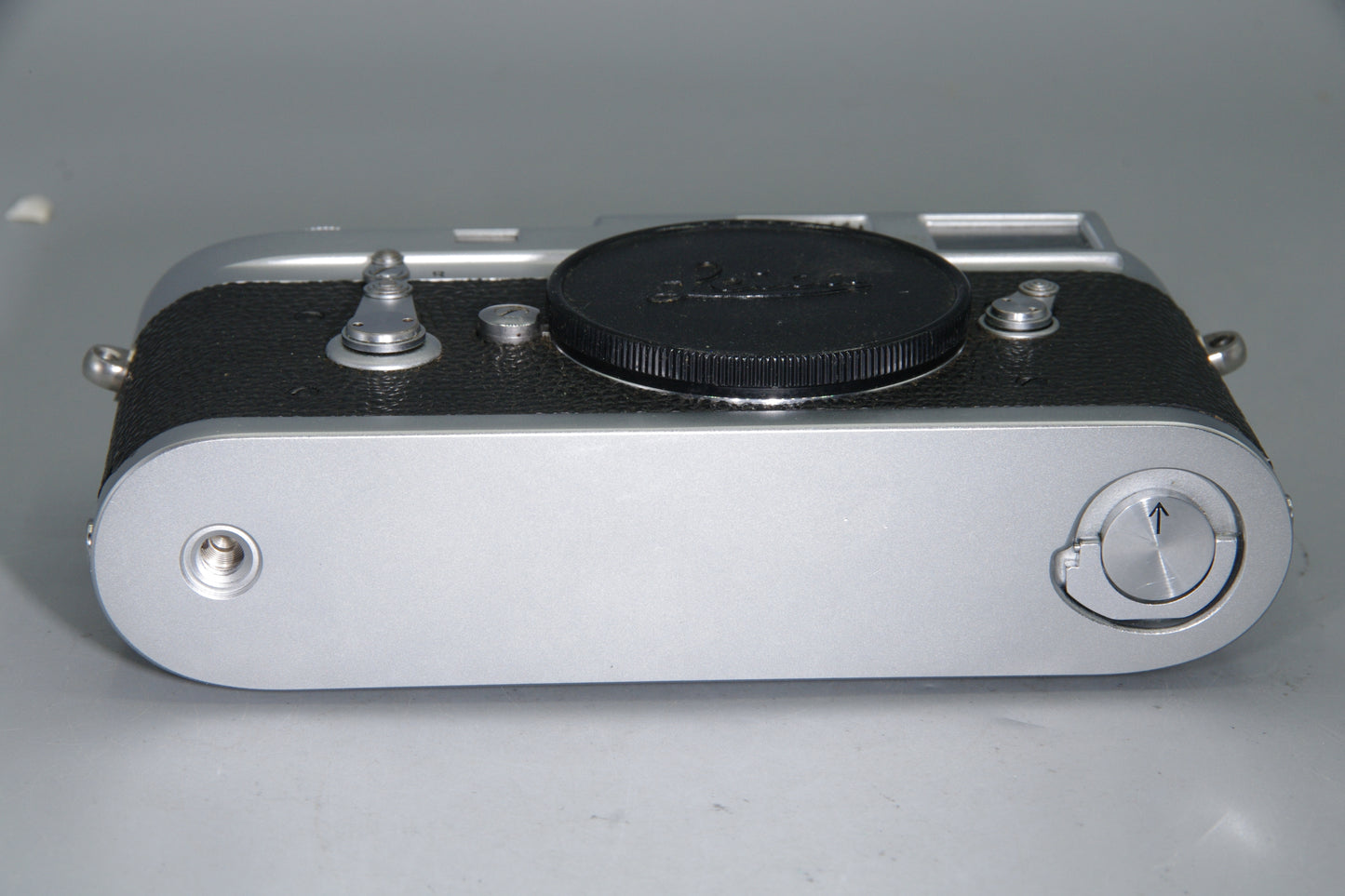 Leica M2 35mm Rangefinder Camera – 1959 Model w/ Self-Timer – Classic M Mount
