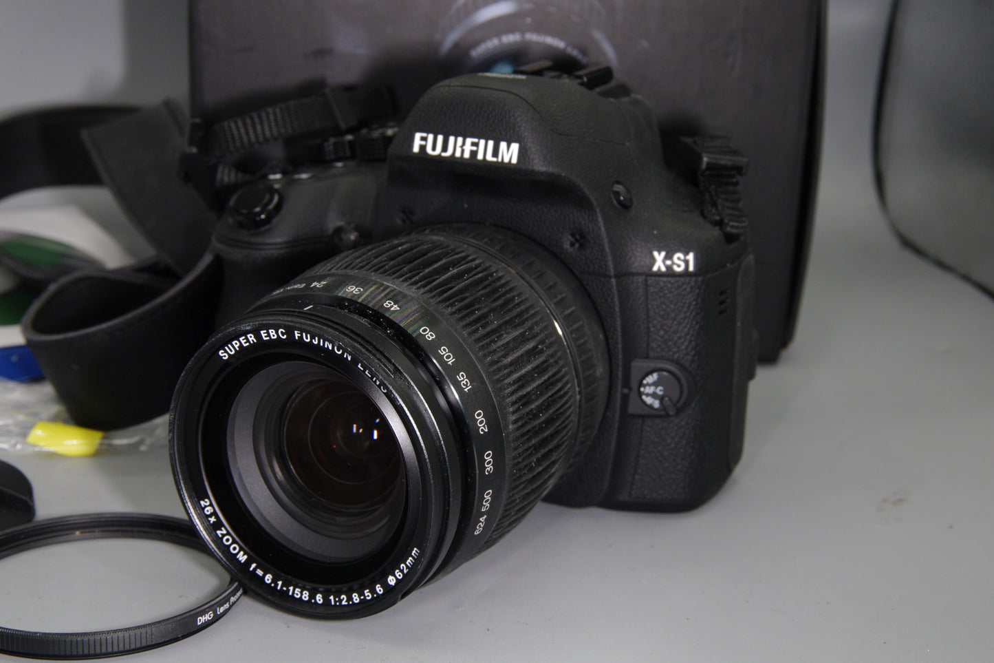 Fujifilm X-S1 Bridge Camera – 12MP – 26x Zoom – Boxed – EXC– Full Manual