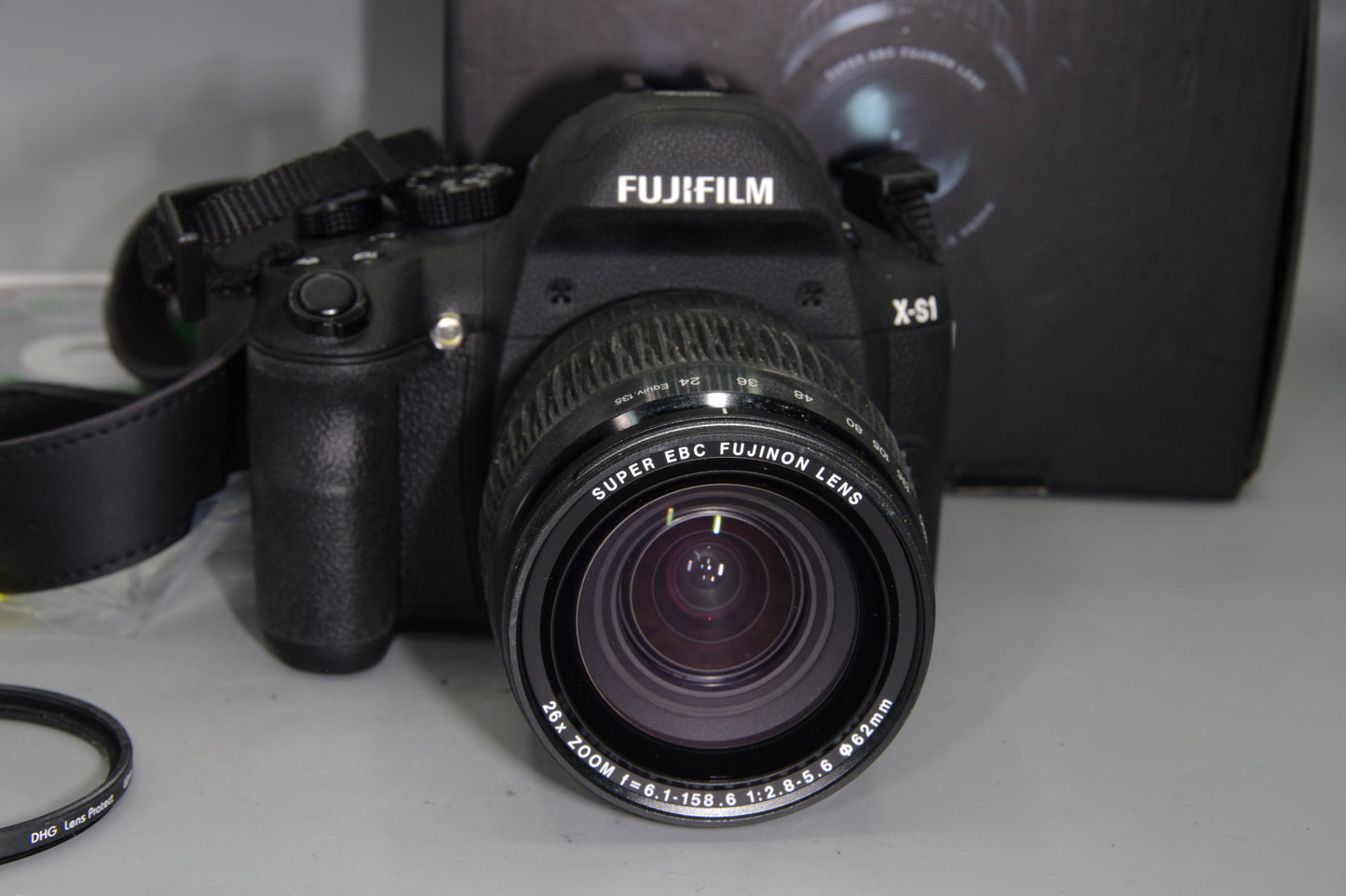 Fujifilm X-S1 Bridge Camera – 12MP – 26x Zoom – Boxed – EXC– Full Manual