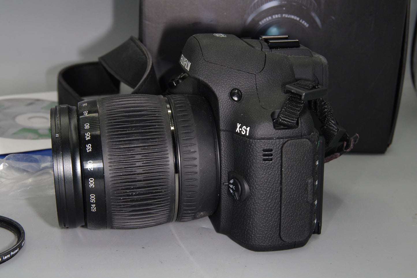 Fujifilm X-S1 Bridge Camera – 12MP – 26x Zoom – Boxed – EXC– Full Manual
