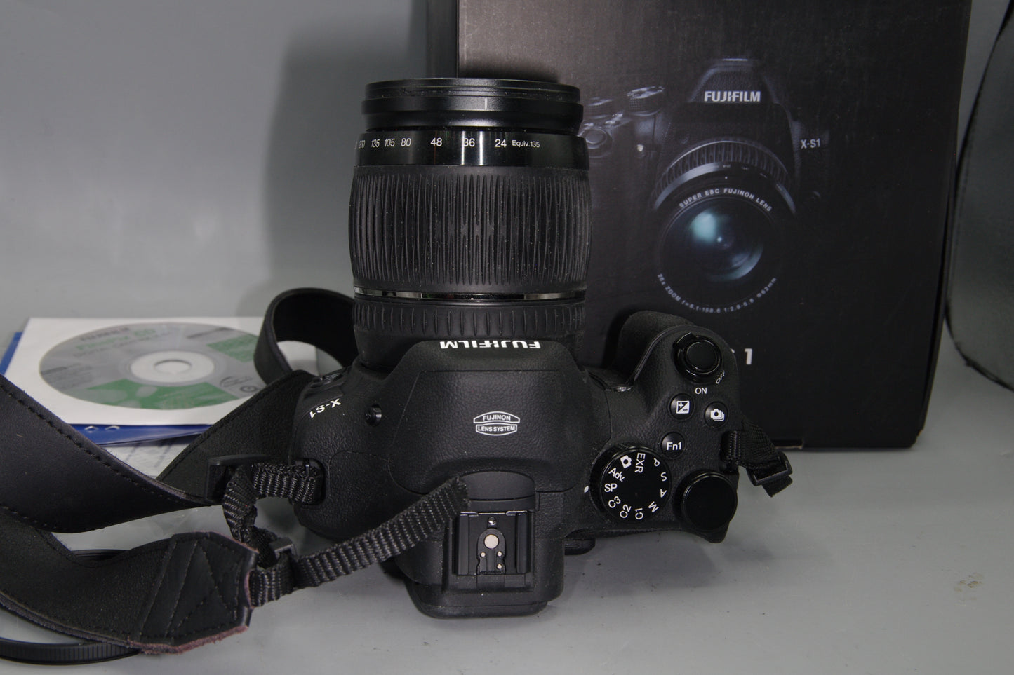 Fujifilm X-S1 Bridge Camera – 12MP – 26x Zoom – Boxed – EXC– Full Manual