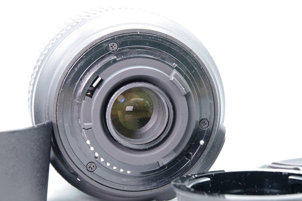 Nikon AF‑S DX 18–105mm f/3.5–5.6G ED VR Lens – Excellent Condition
