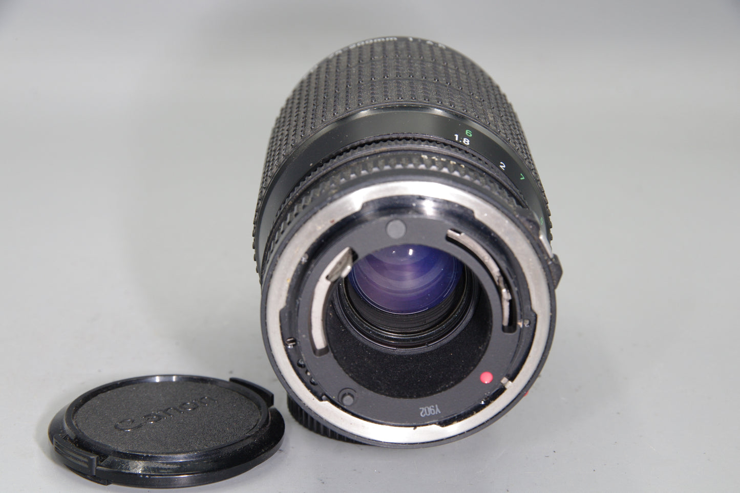 Canon FD 75–200mm f/4.5 Zoom Lens – Macro Mode – Vintage Telephoto