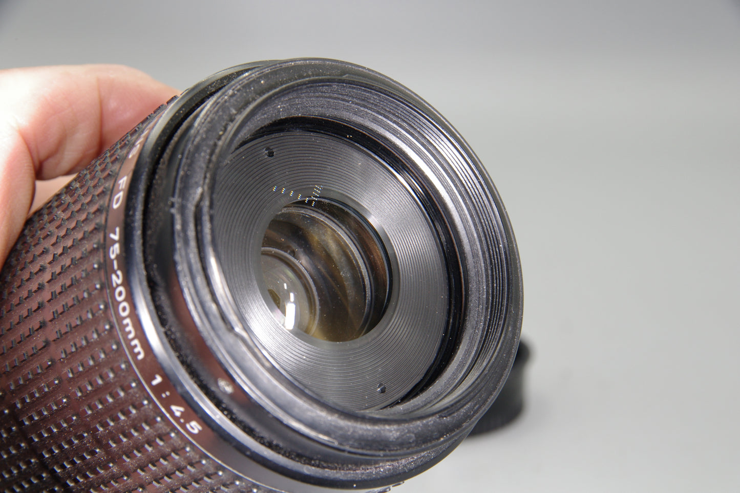 Canon FD 75–200mm f/4.5 Zoom Lens – Macro Mode – Vintage Telephoto