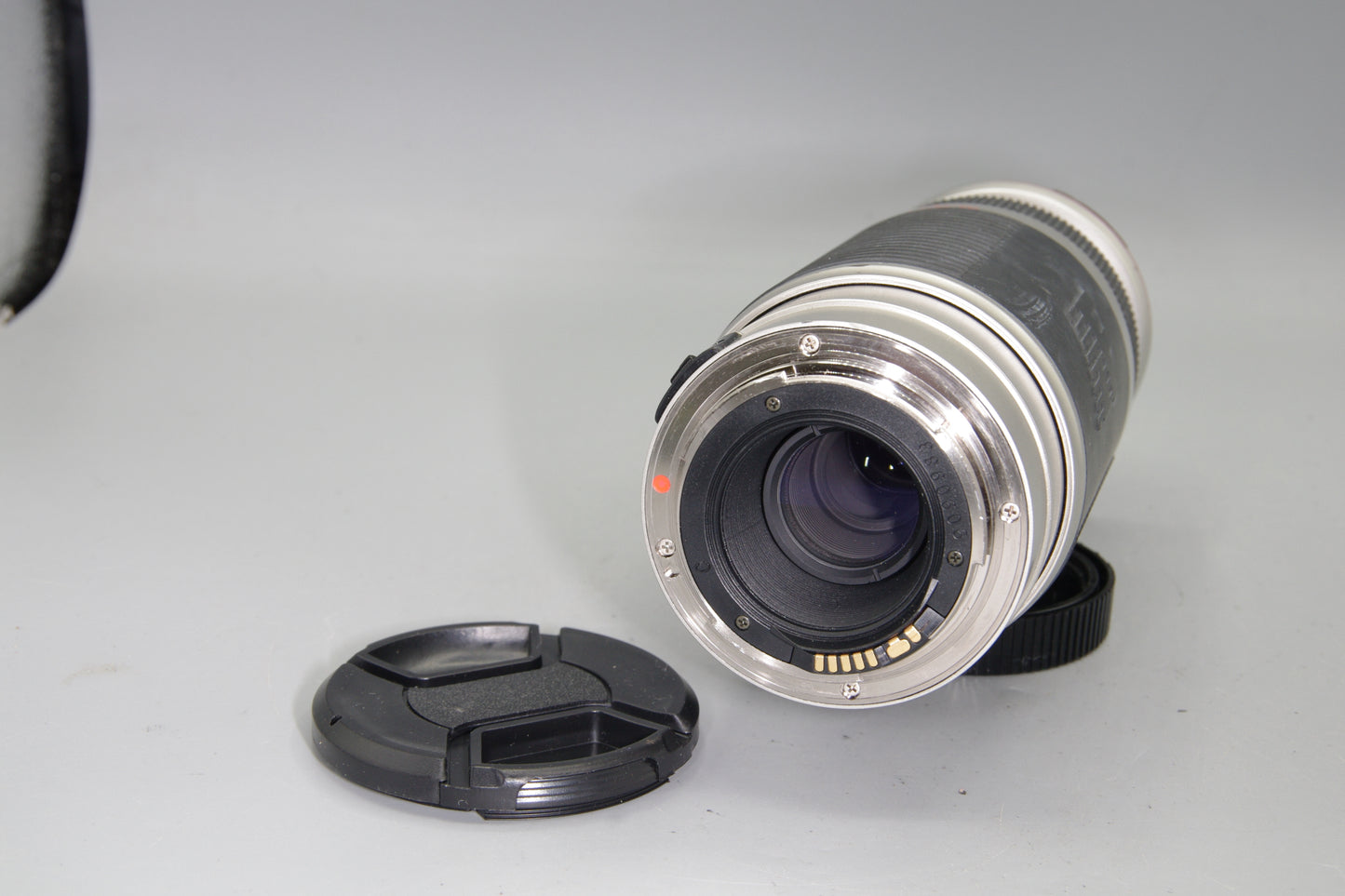 Cosina 100–400mm f/4.5–6.7 Lens – Canon EF Mount - VGC - Working