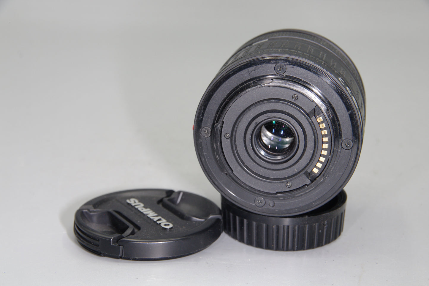 Olympus Zuiko Digital 14–42mm f/3.5–5.6 ED – 3× Zoom – Four Thirds – Lightweight