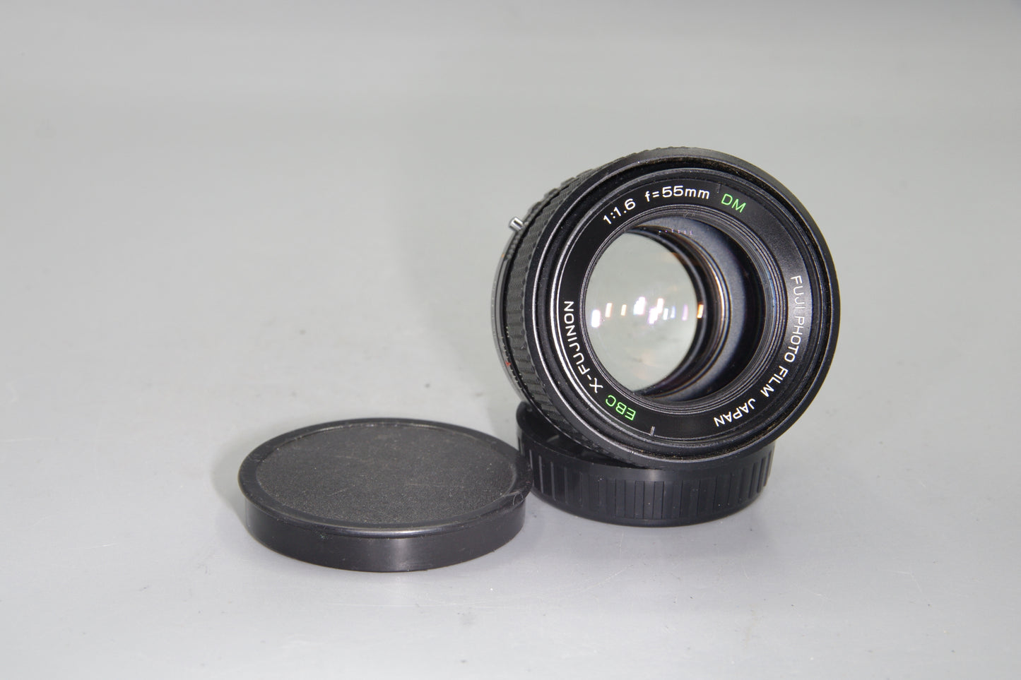 Fuji 55mm f/1.6 – MF Standard Prime – Pentax K Mount – Minor Fungus – Vintage