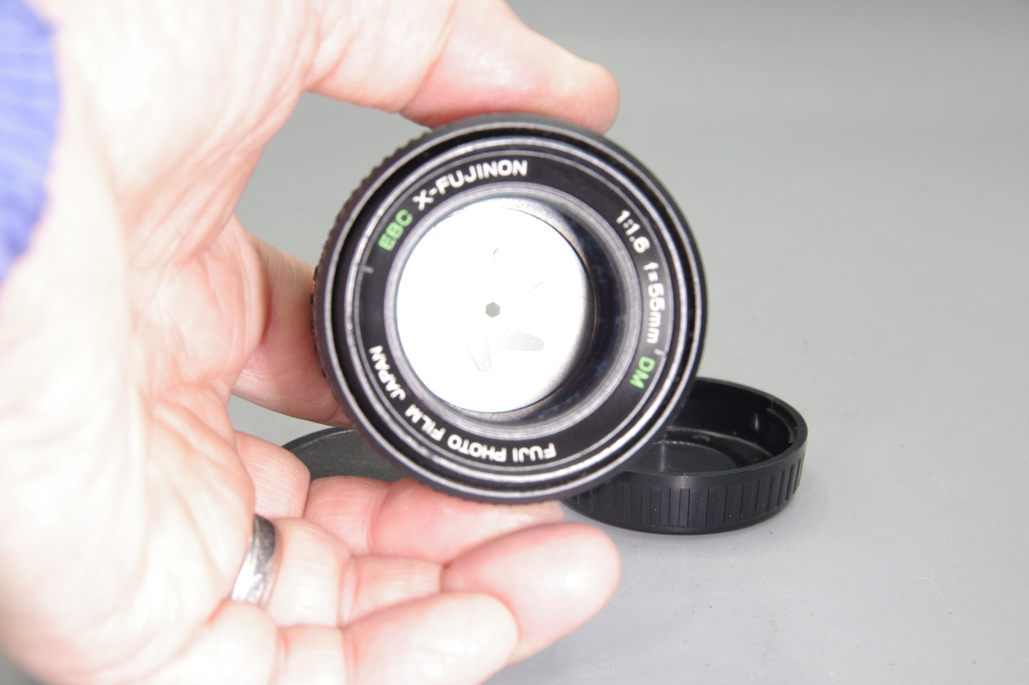 Fuji 55mm f/1.6 – MF Standard Prime – Pentax K Mount – Minor Fungus – Vintage