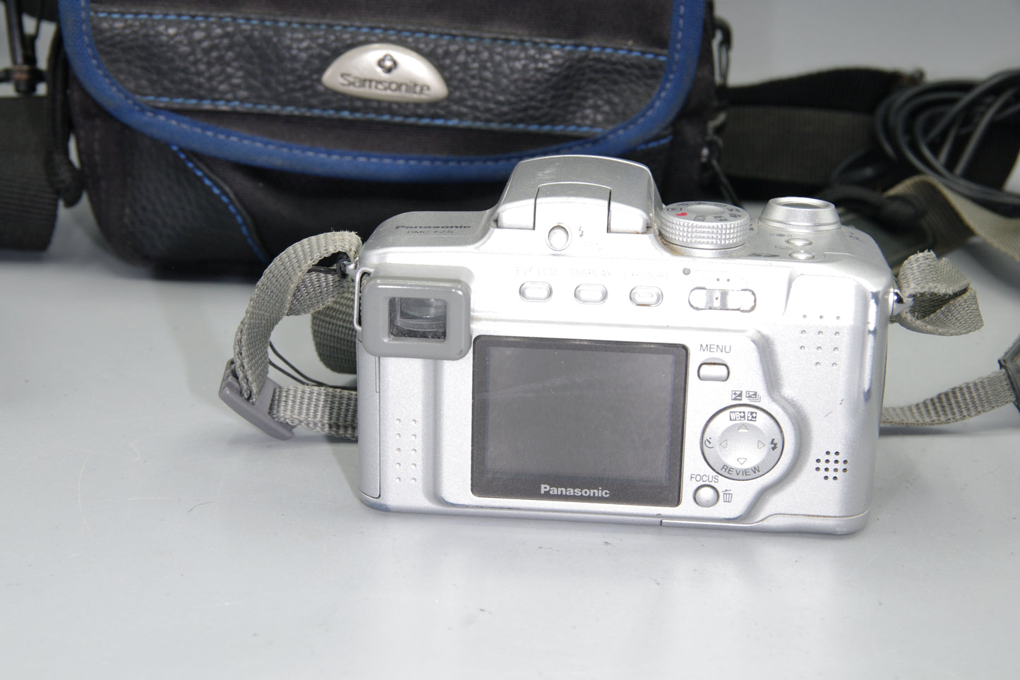 Panasonic Lumix DMC-FZ5 – 12x Leica Zoom – MEGA O.I.S. – Early Digital Classic