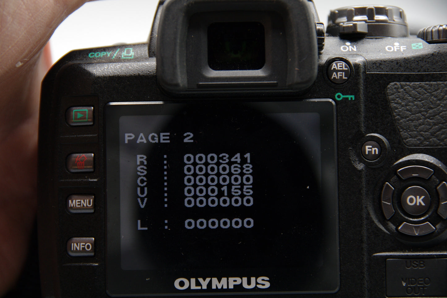 Olympus E-400 10MP DSLR + 17.5–45mm Lens – Four Thirds – Low S/C 341
