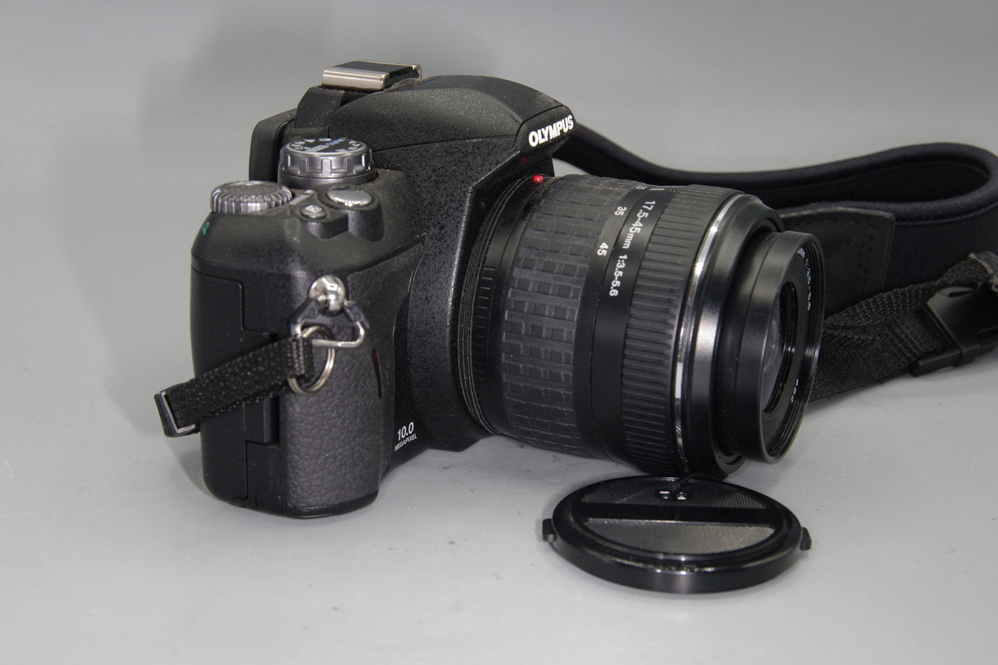 Olympus E-400 10MP DSLR + 17.5–45mm Lens – Four Thirds – Low S/C 341