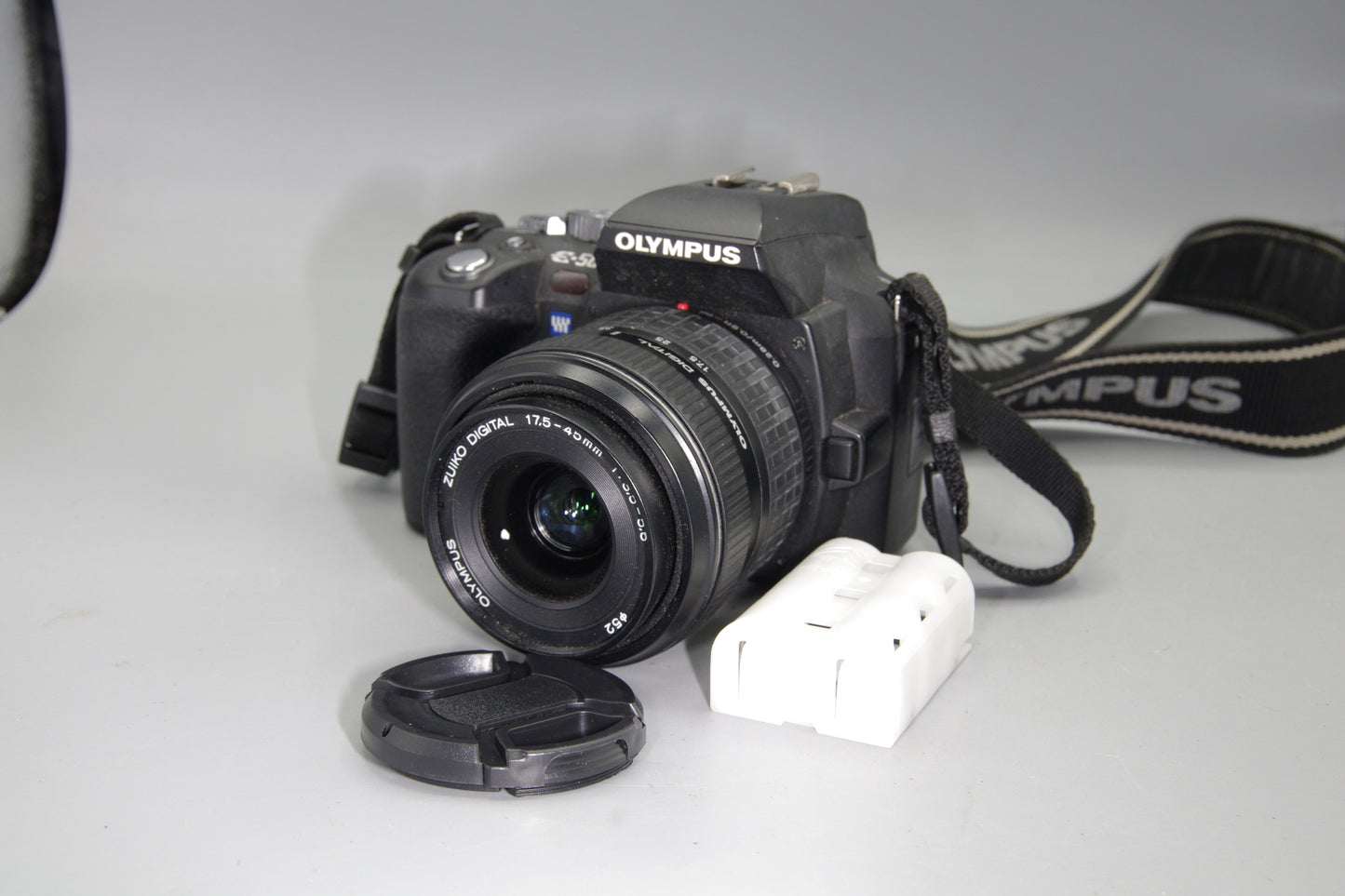 Olympus E-500 DSLR + 17.5–45mm Lens – Four Thirds – Low Shutter Count 4921