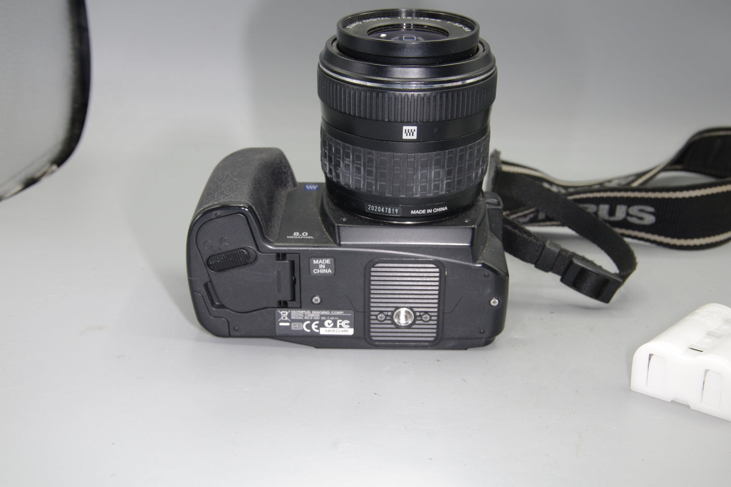 Olympus E-500 DSLR + 17.5–45mm Lens – Four Thirds – Low Shutter Count 4921
