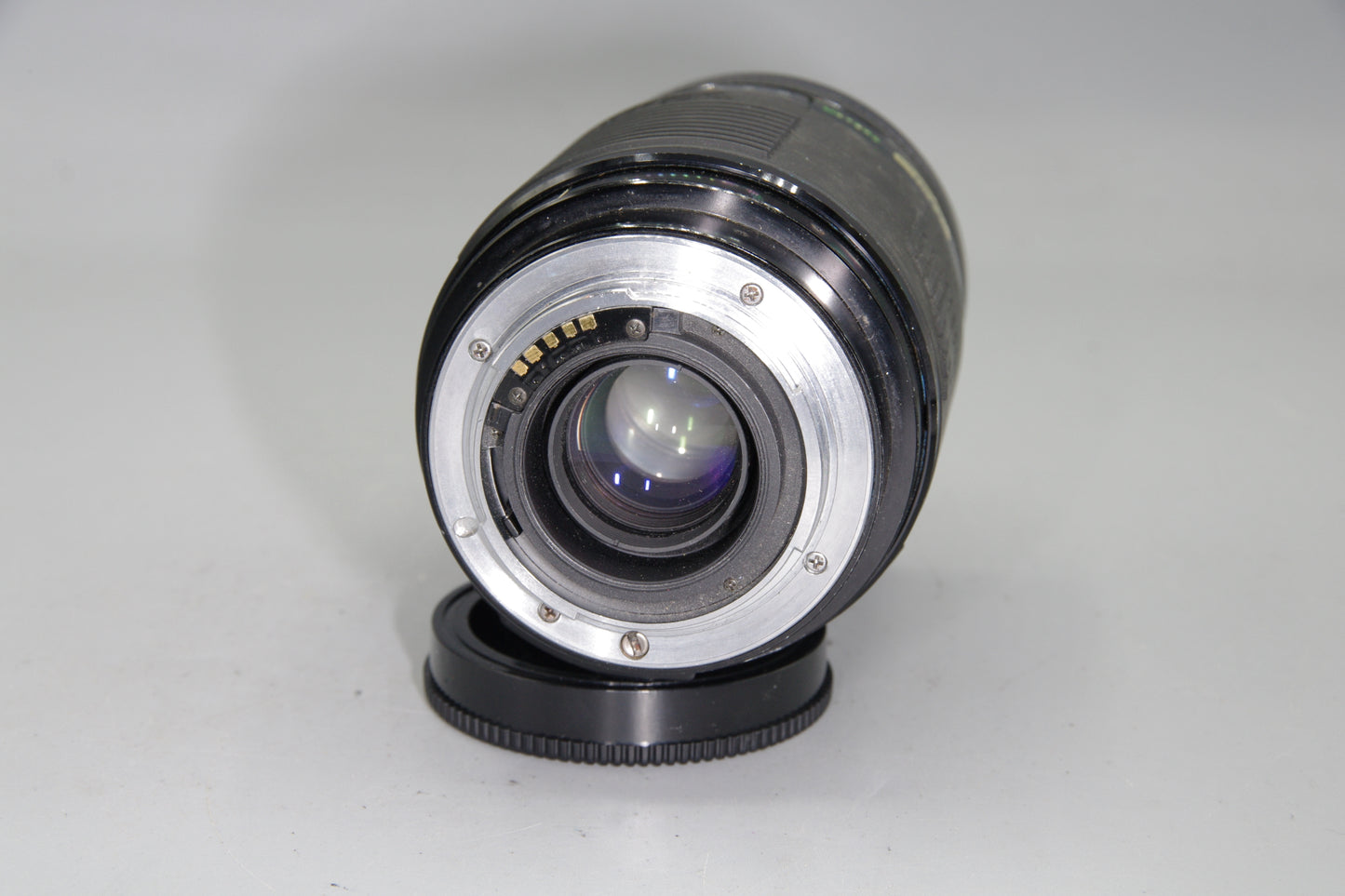 Vivitar 28–200mm f/3.5–5.6 Zoom – Sony/Minolta A Mount – Minor Haze – Caps