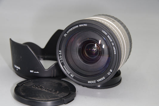 Sigma AF 28–200mm DL f/3.5–5.6 – Minolta A Mount – Excellent – Caps & Hood