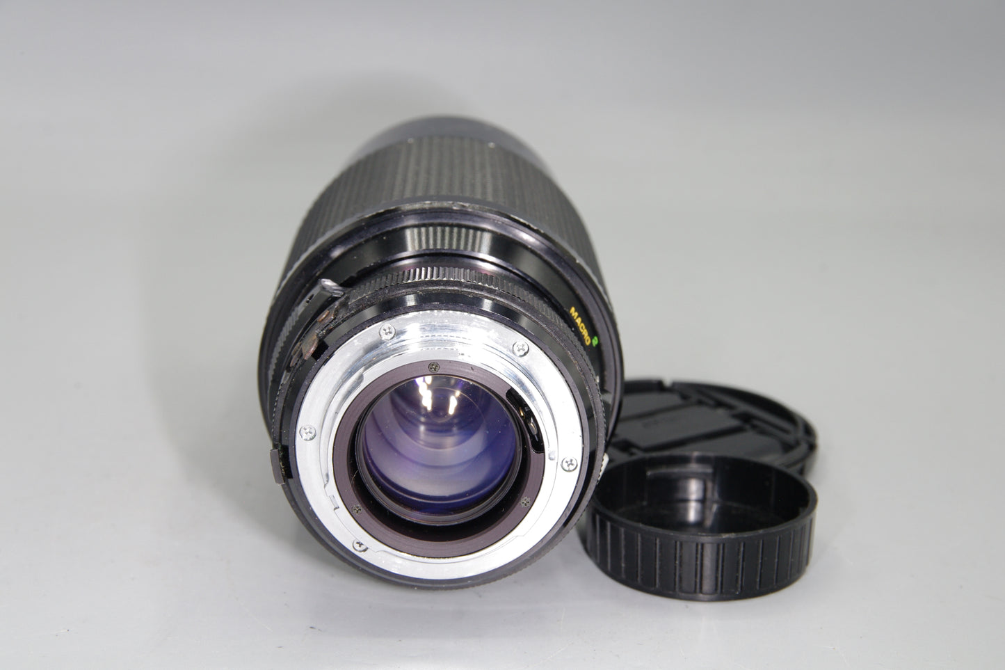 Vivitar Series 1 70–210mm f/3.5 – Minolta MD Mount – Excellent