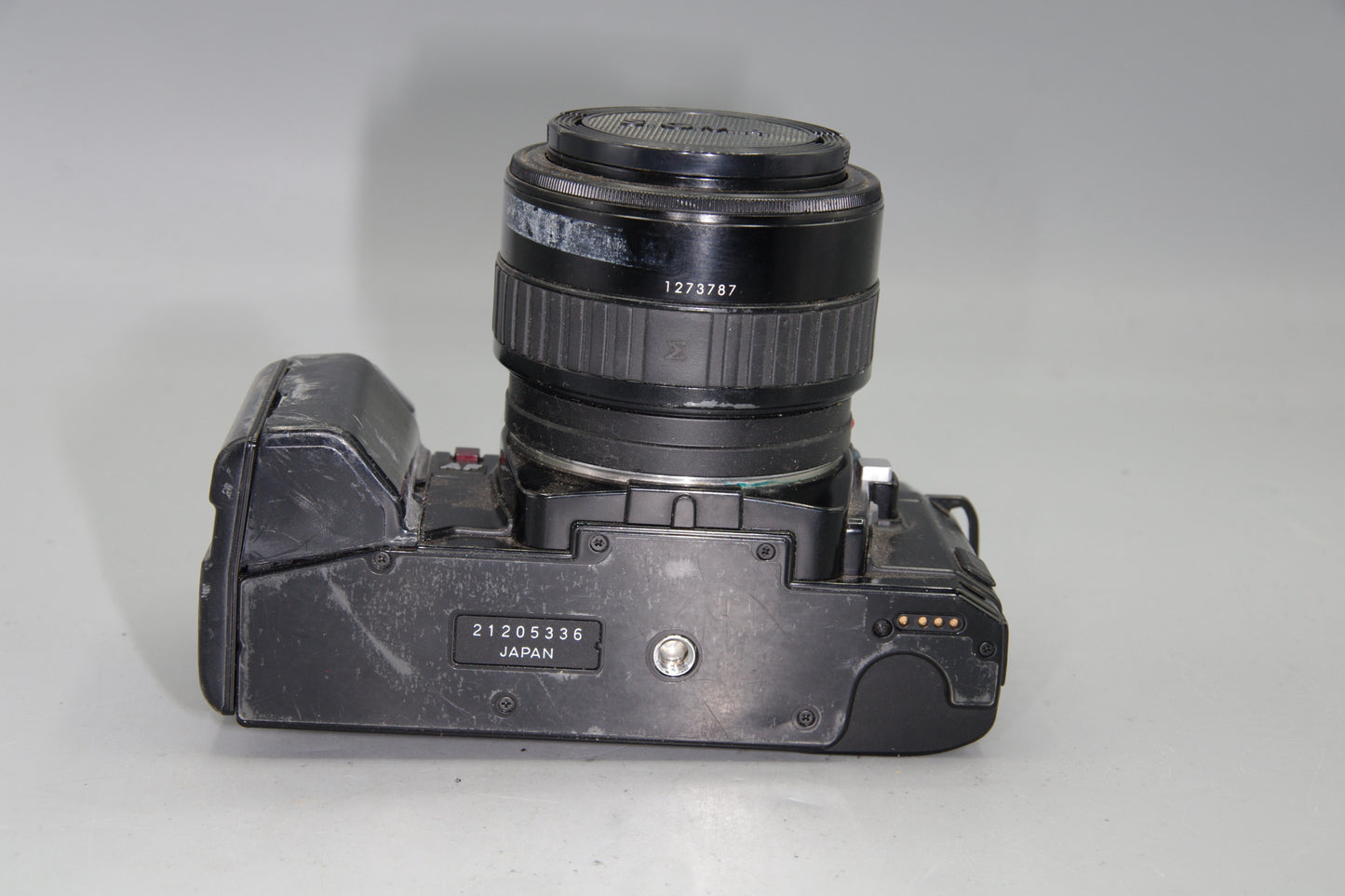 Minolta 7000 AF Film Camera + Sigma 35–70mm f/3.5–4.5 Lens- GWC