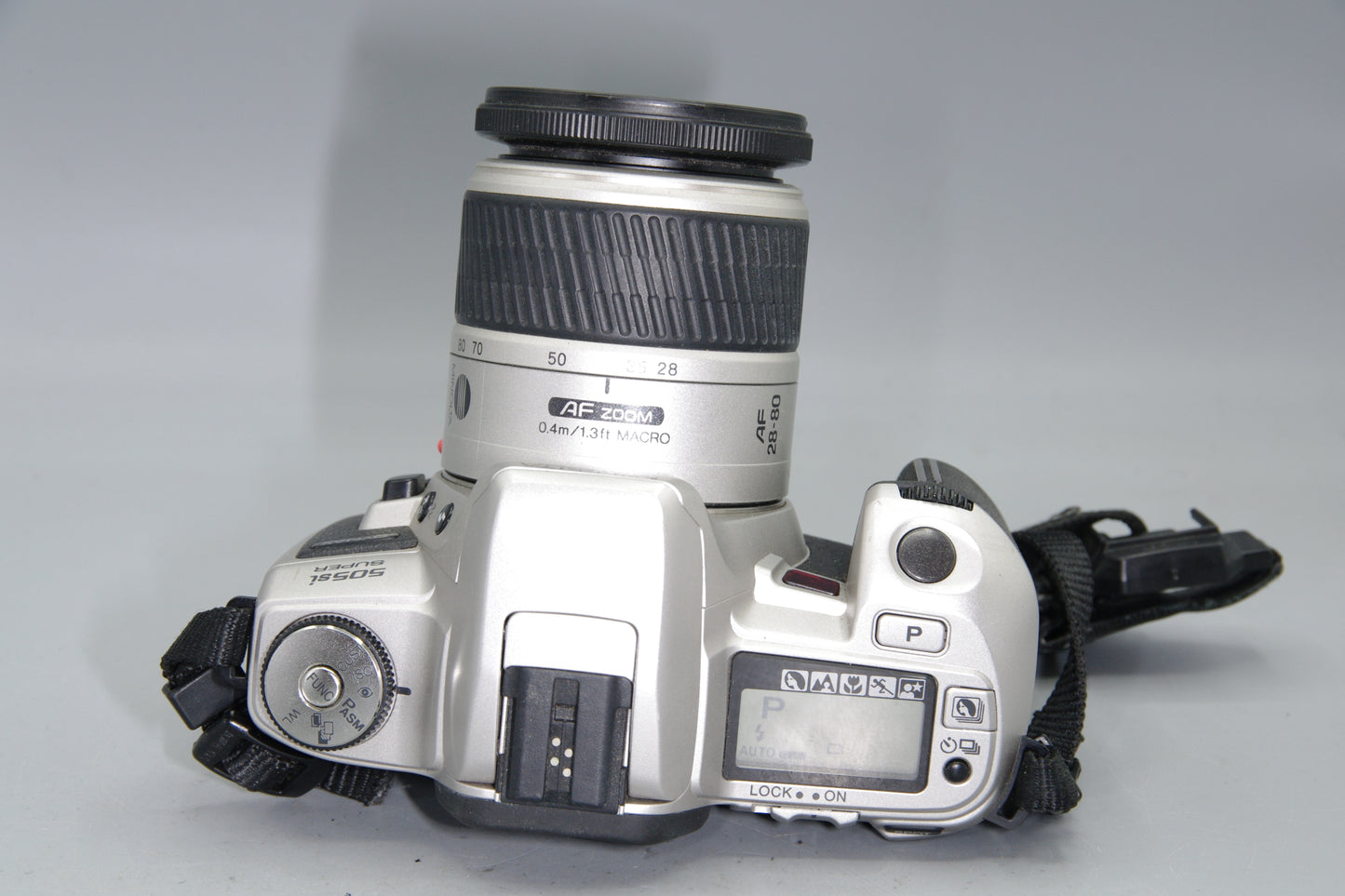 Minolta Dynax 500si Super 35mm SLR + 28–80mm f/3.5–5.6 AF Zoom Lens - EXC