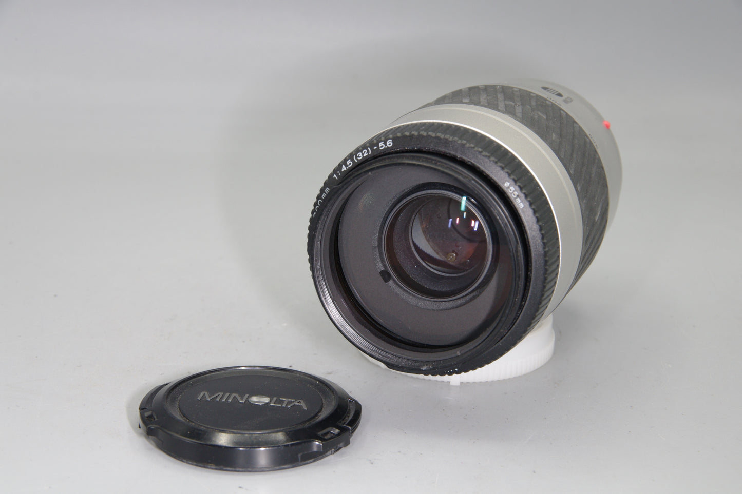Minolta AF 75–300mm f/4.5–5.6 – A-Mount Telephoto Zoom – Big Beercan – Clean