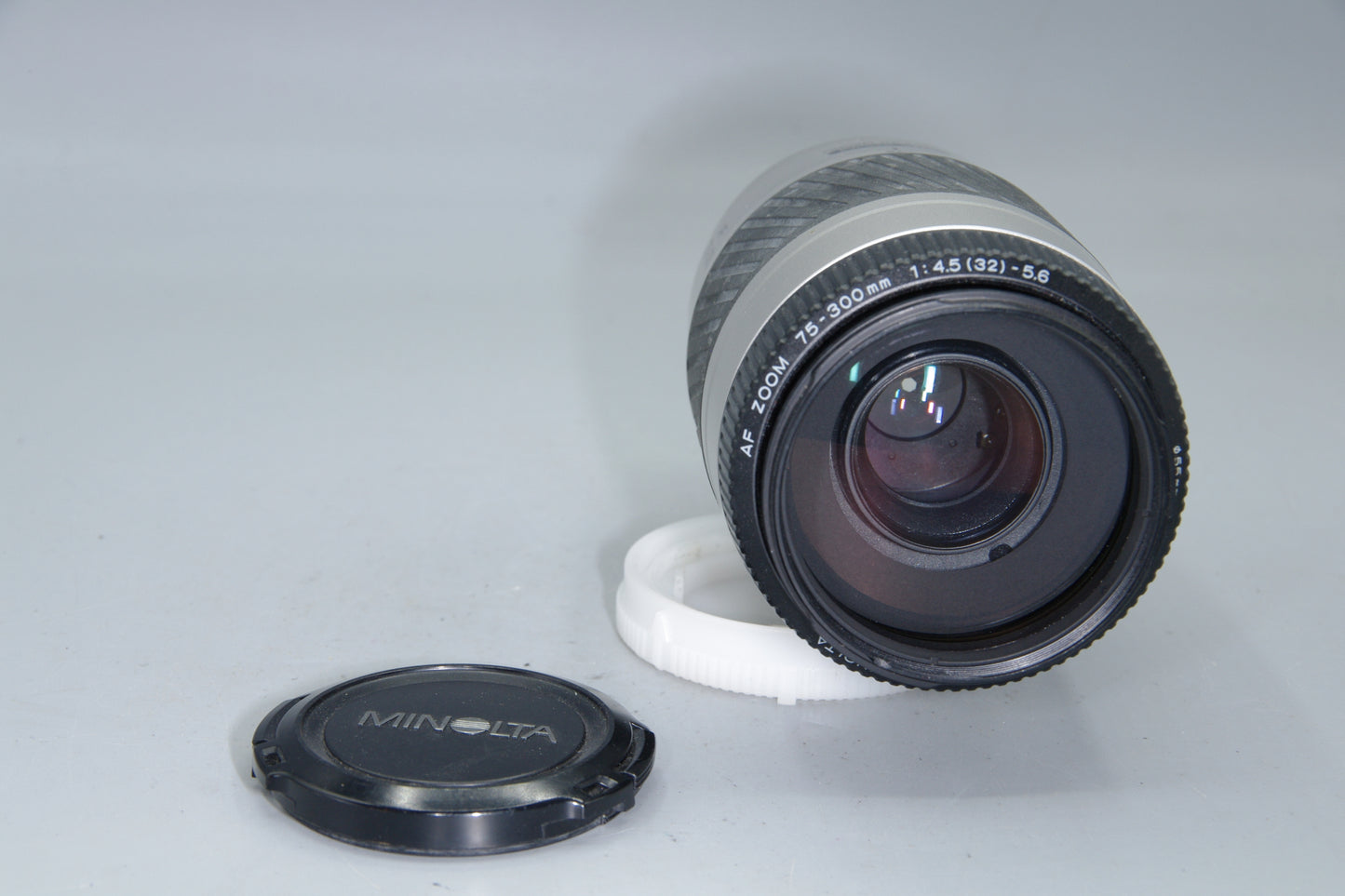 Minolta AF 75–300mm f/4.5–5.6 – A-Mount Telephoto Zoom – Big Beercan – Clean