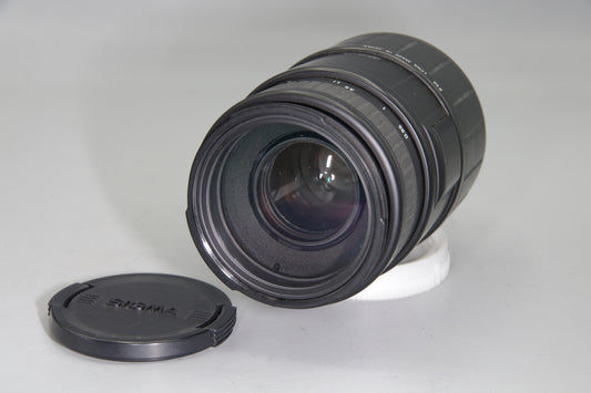 Sigma 70–300mm f/4–5.6 DL Macro – Minolta A-Mount – Telephoto Zoom – Clean