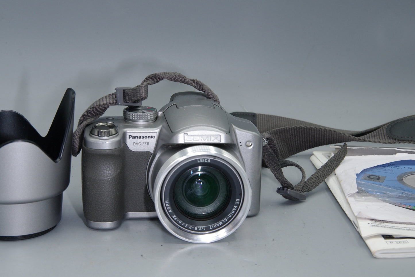 Panasonic Lumix DMC-FZ8 – 12x Zoom – Charger, Battery, Hood, Manual &Software